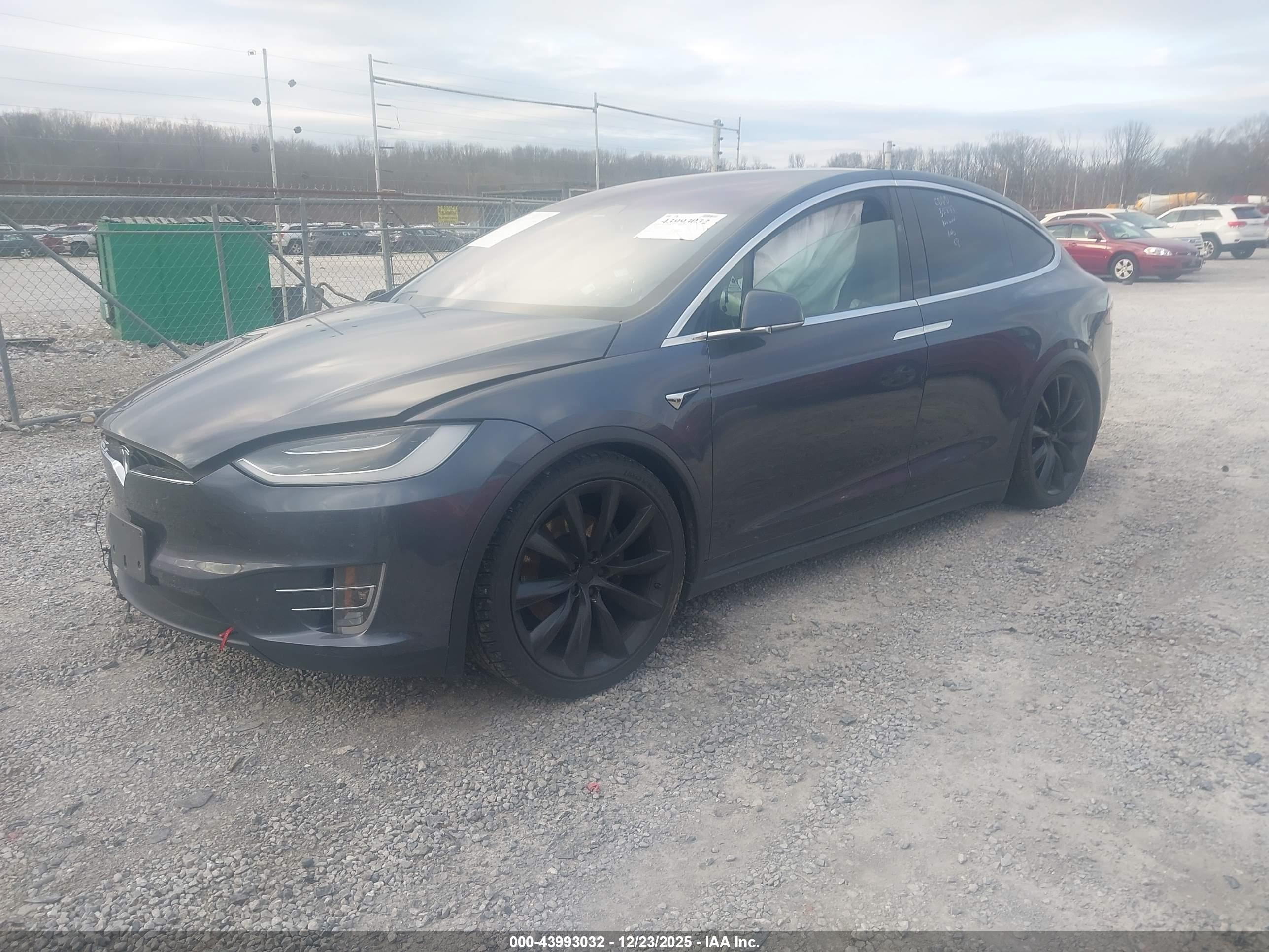 TESLA MODEL image 2