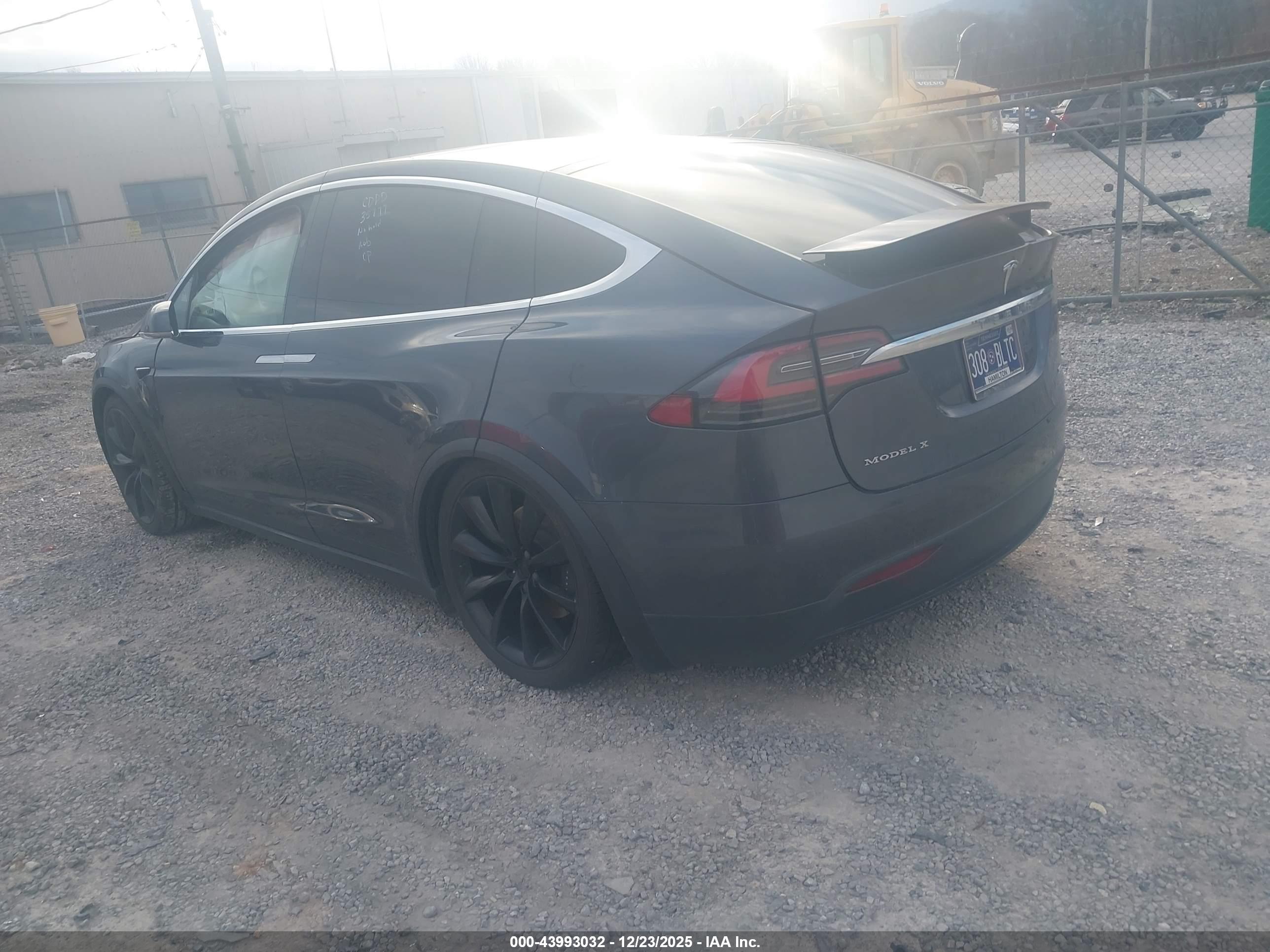 TESLA MODEL image 3