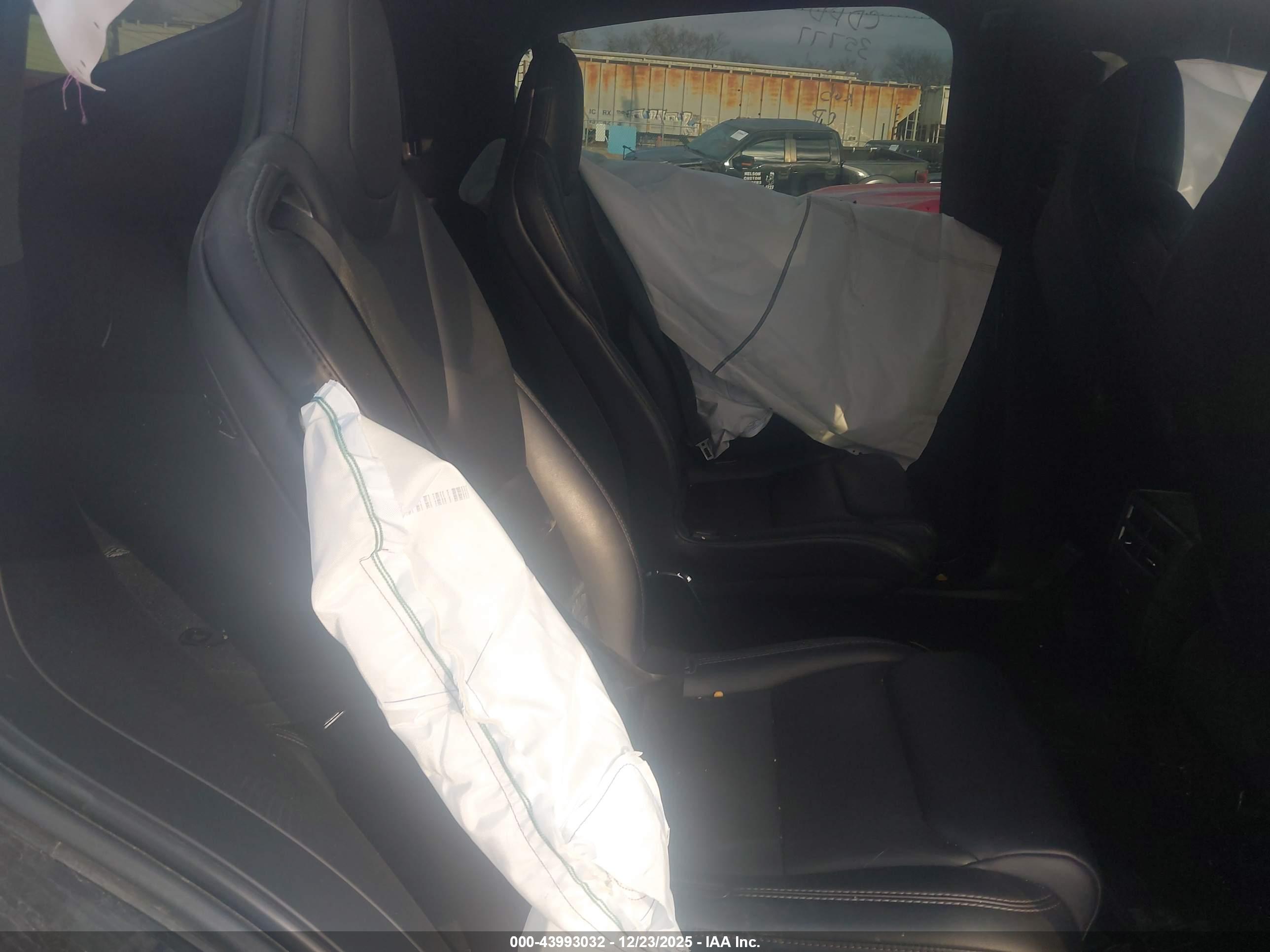 TESLA MODEL image 8