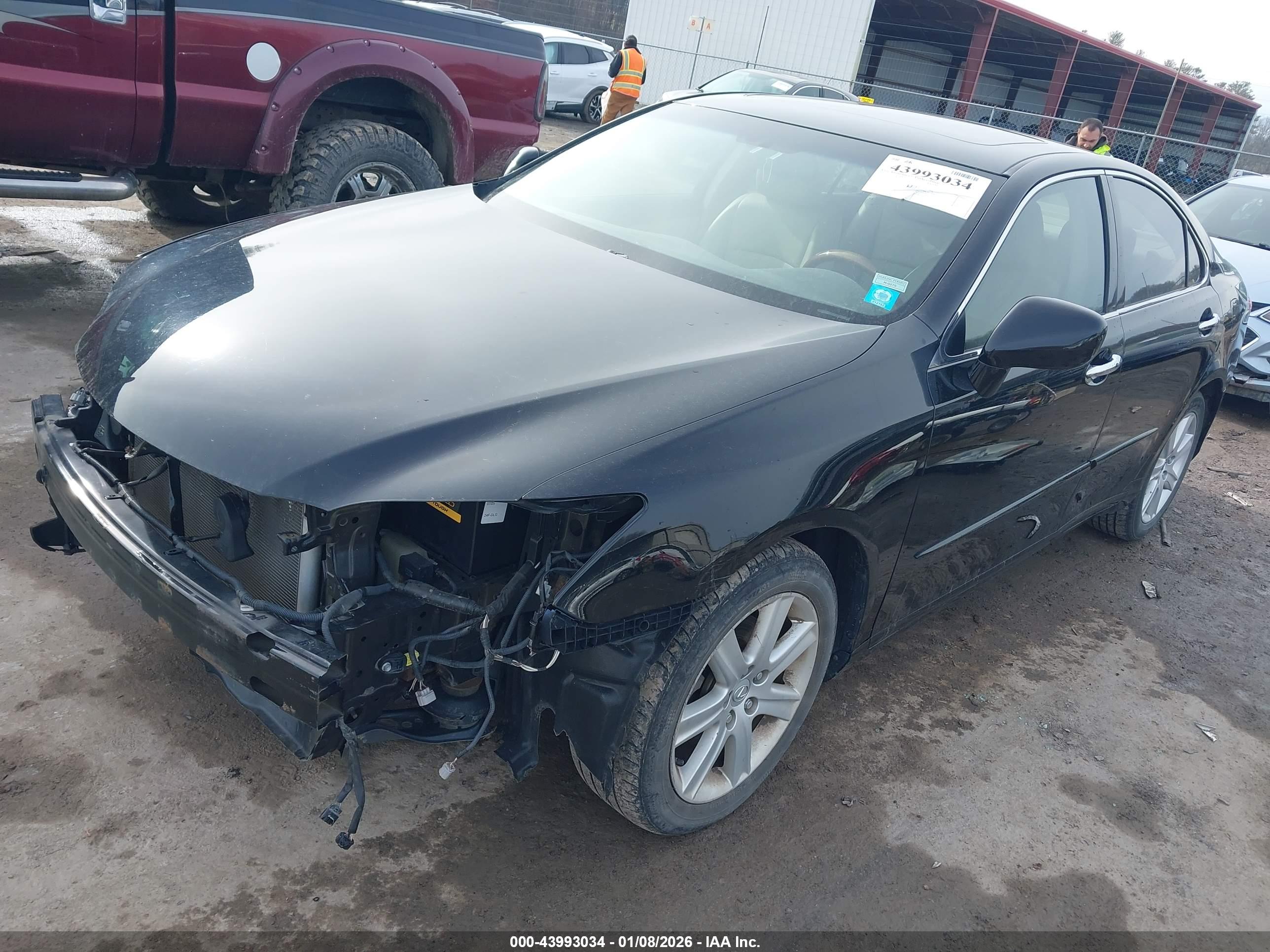LEXUS ES image 2