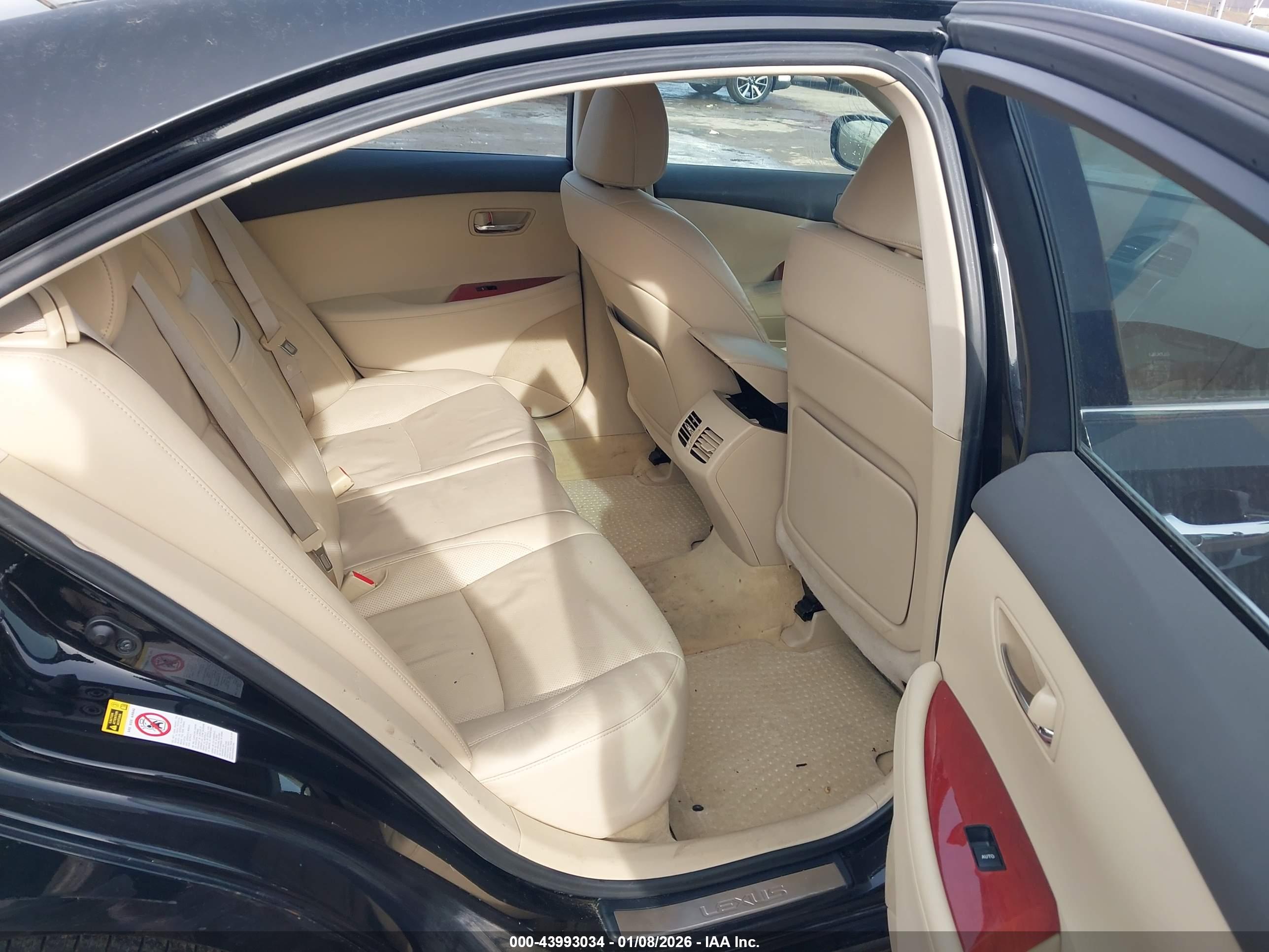 LEXUS ES image 8