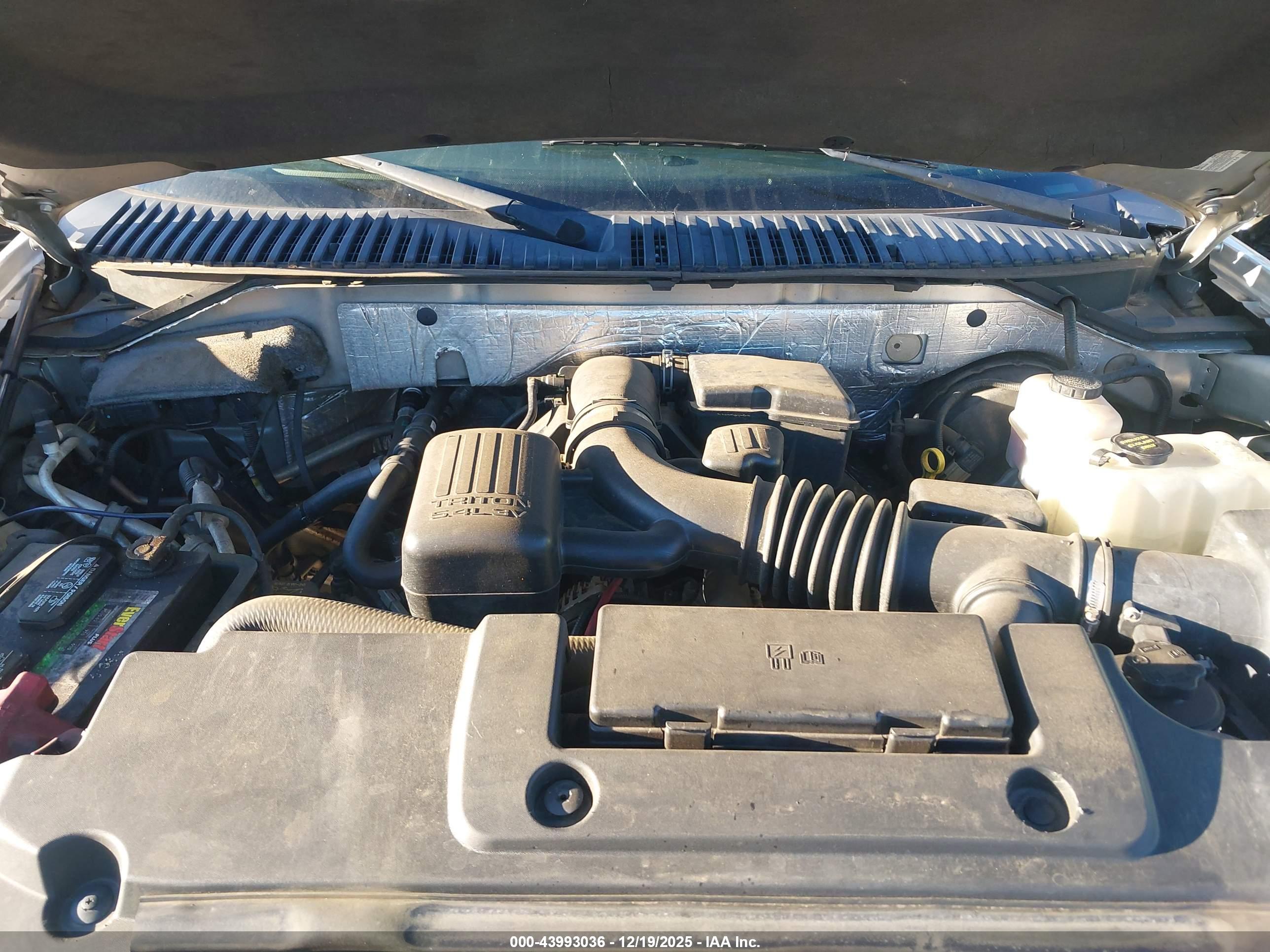 FORD EXPEDITION image 10