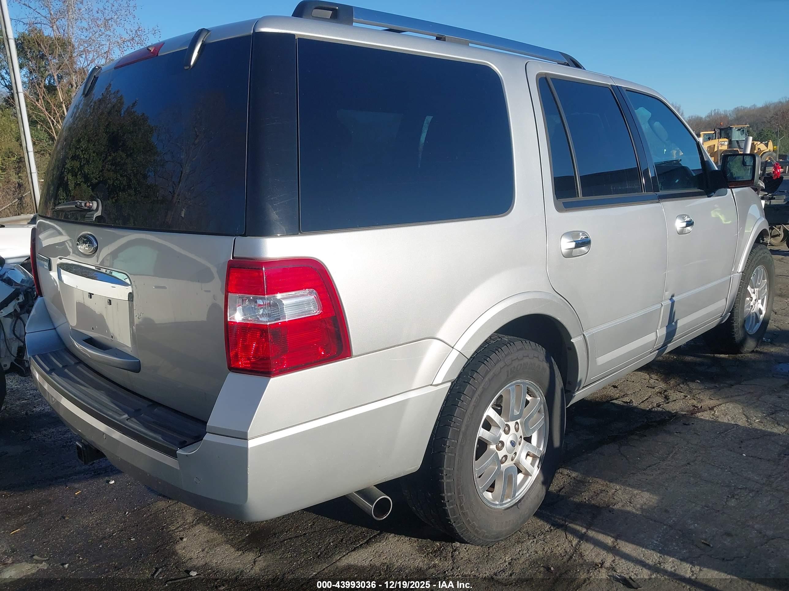 FORD EXPEDITION image 4