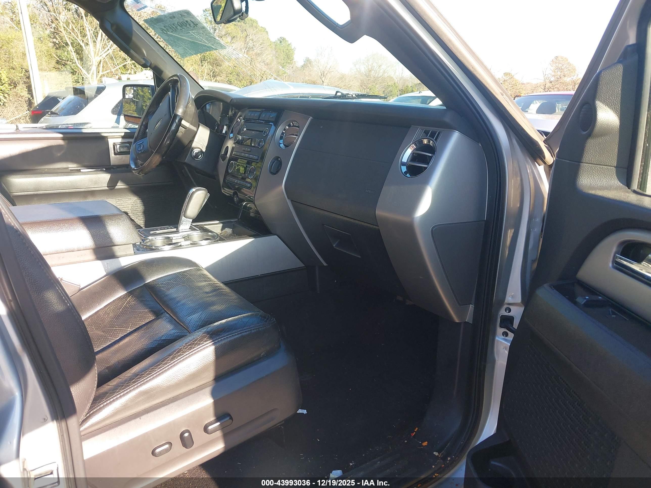 FORD EXPEDITION image 5