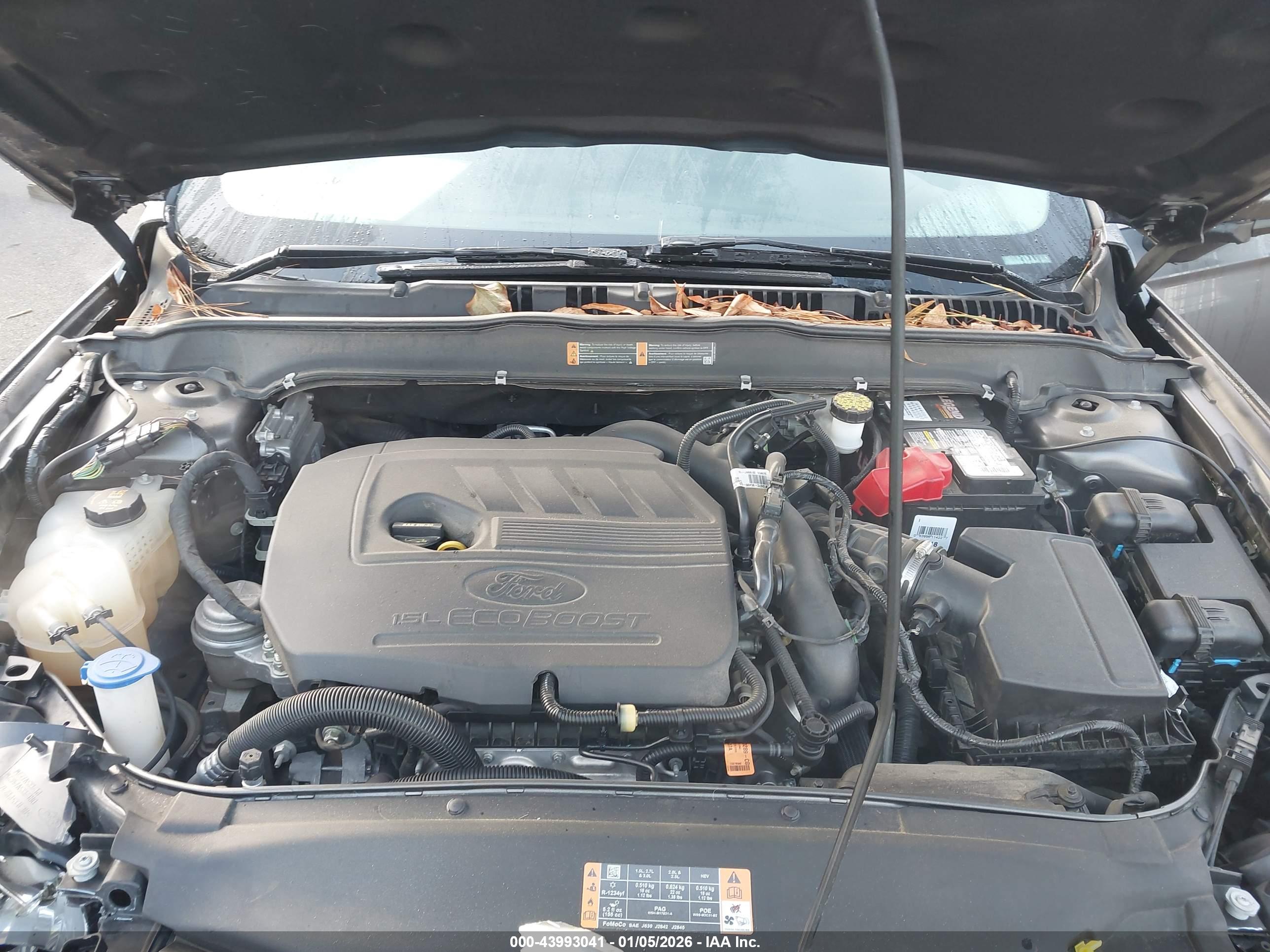 FORD FUSION image 10