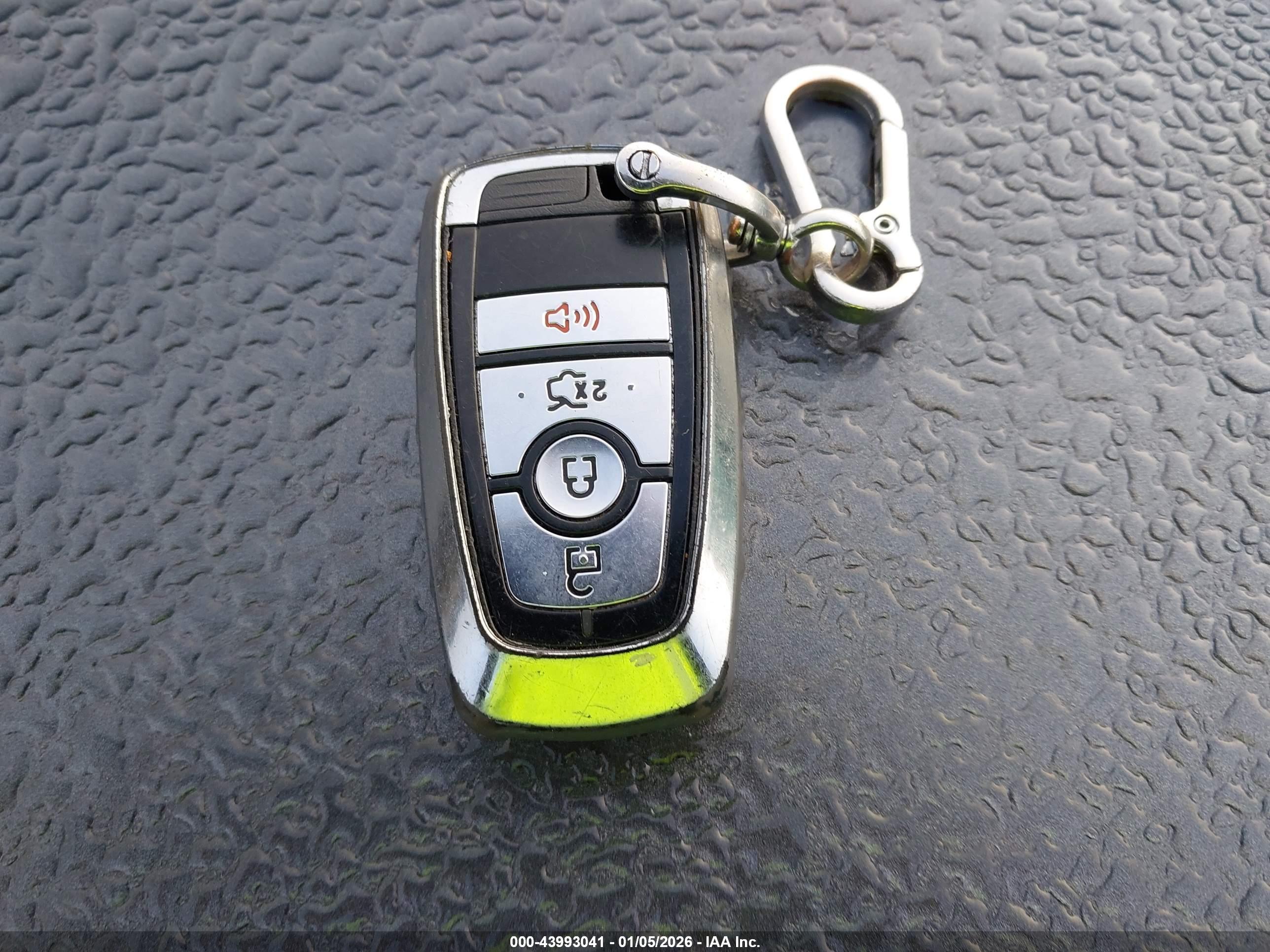 FORD FUSION image 11