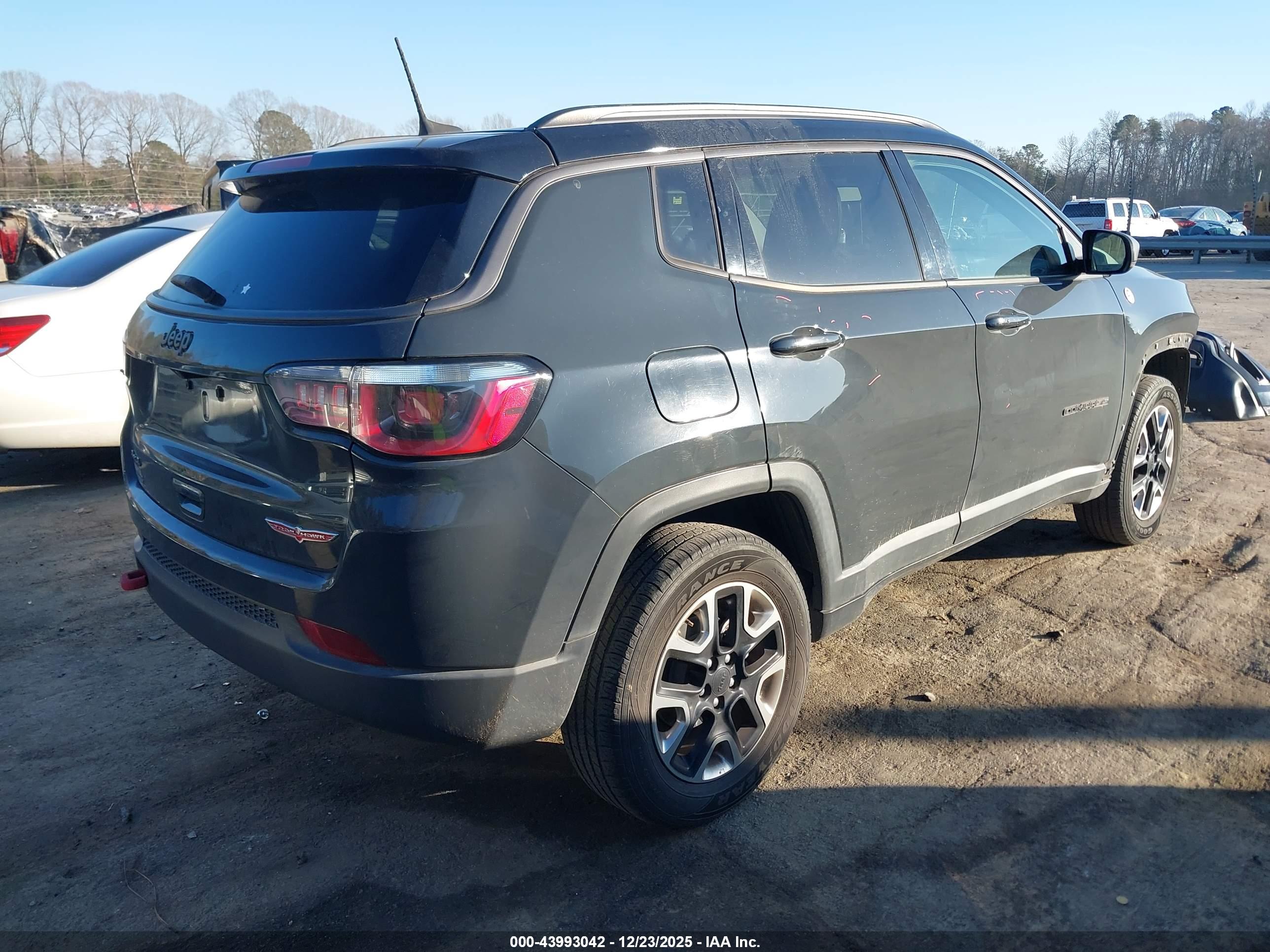 JEEP COMPASS image 4