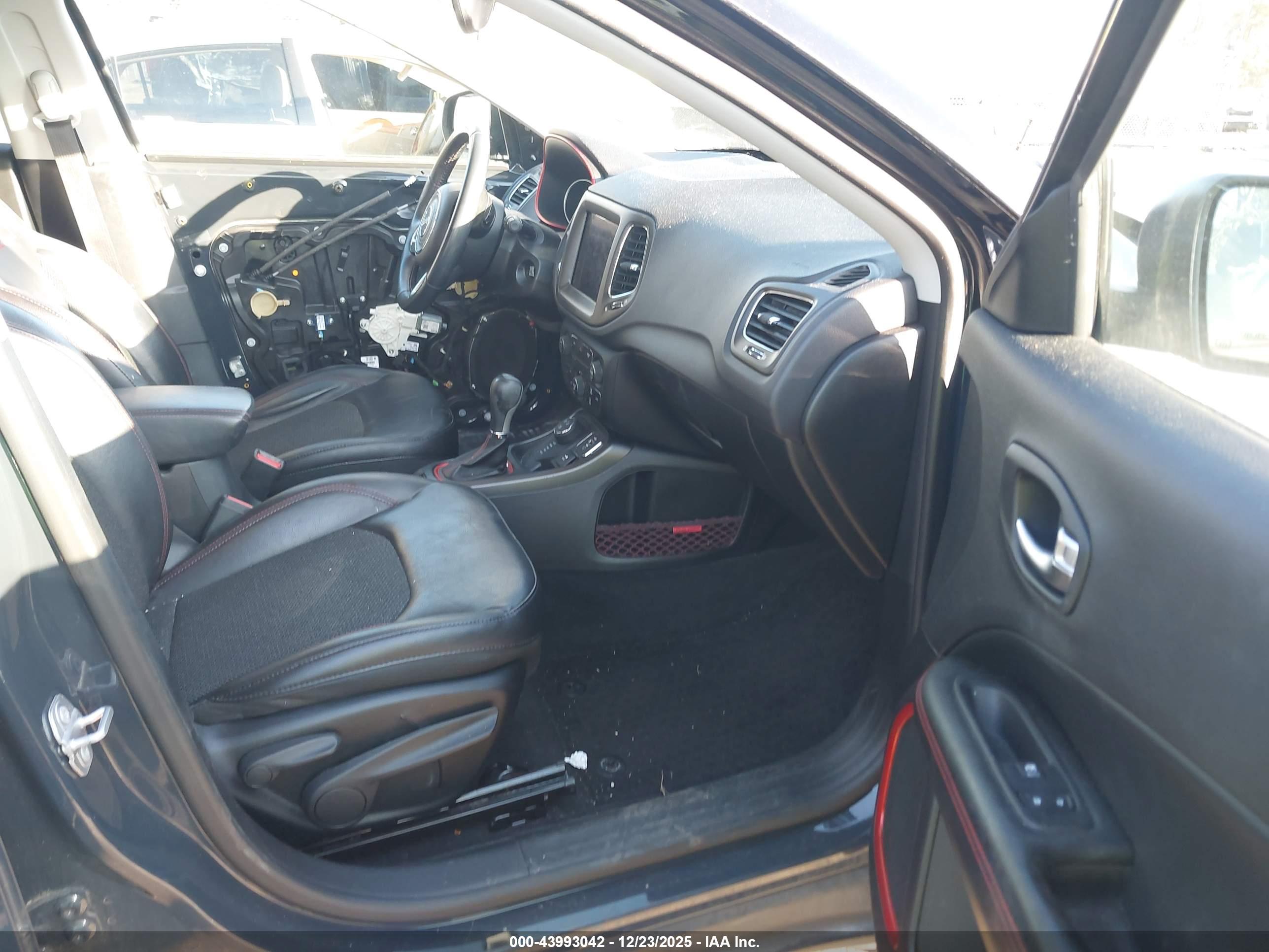 JEEP COMPASS image 5