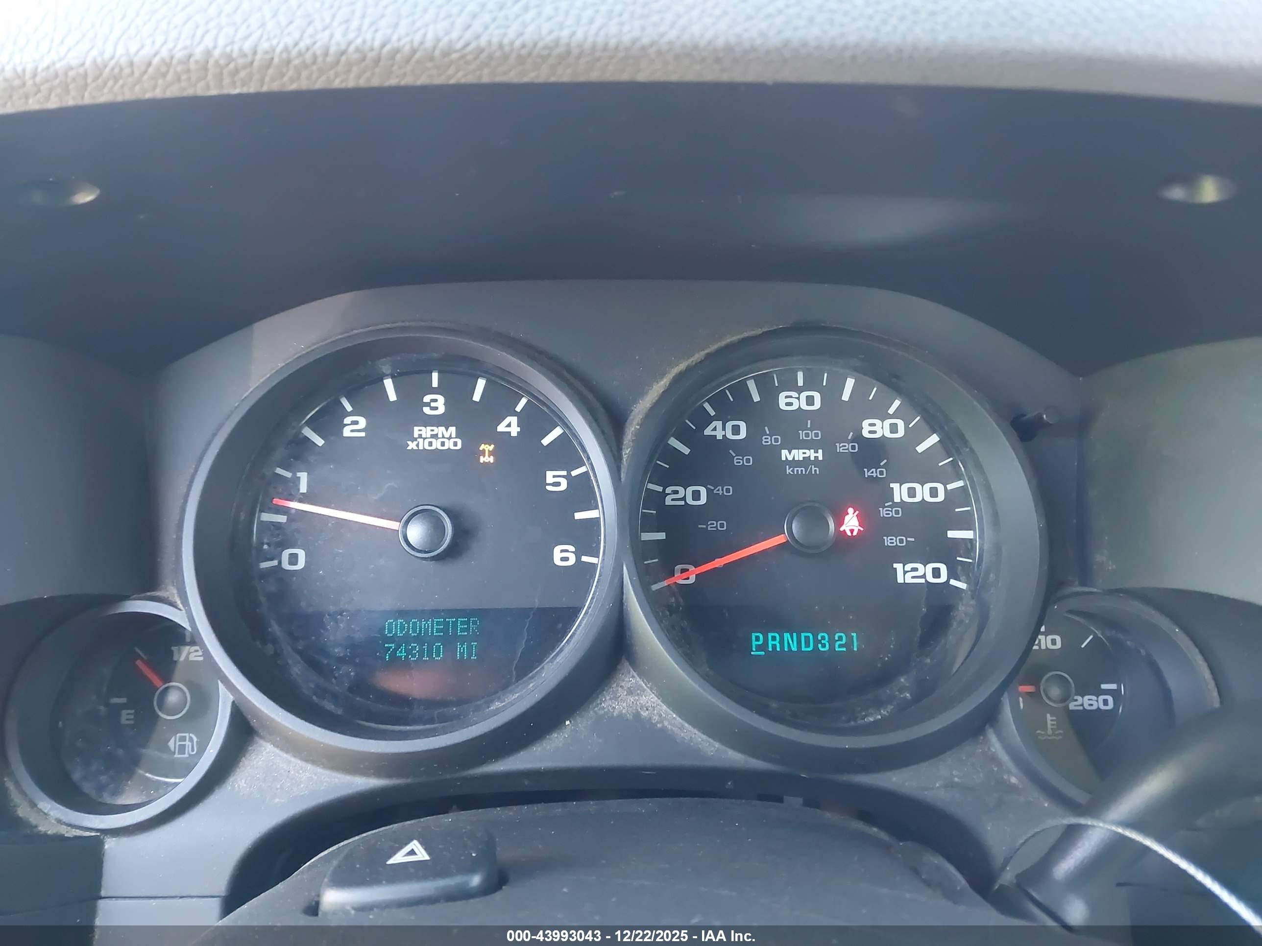 CHEVROLET SILVERADO image 7