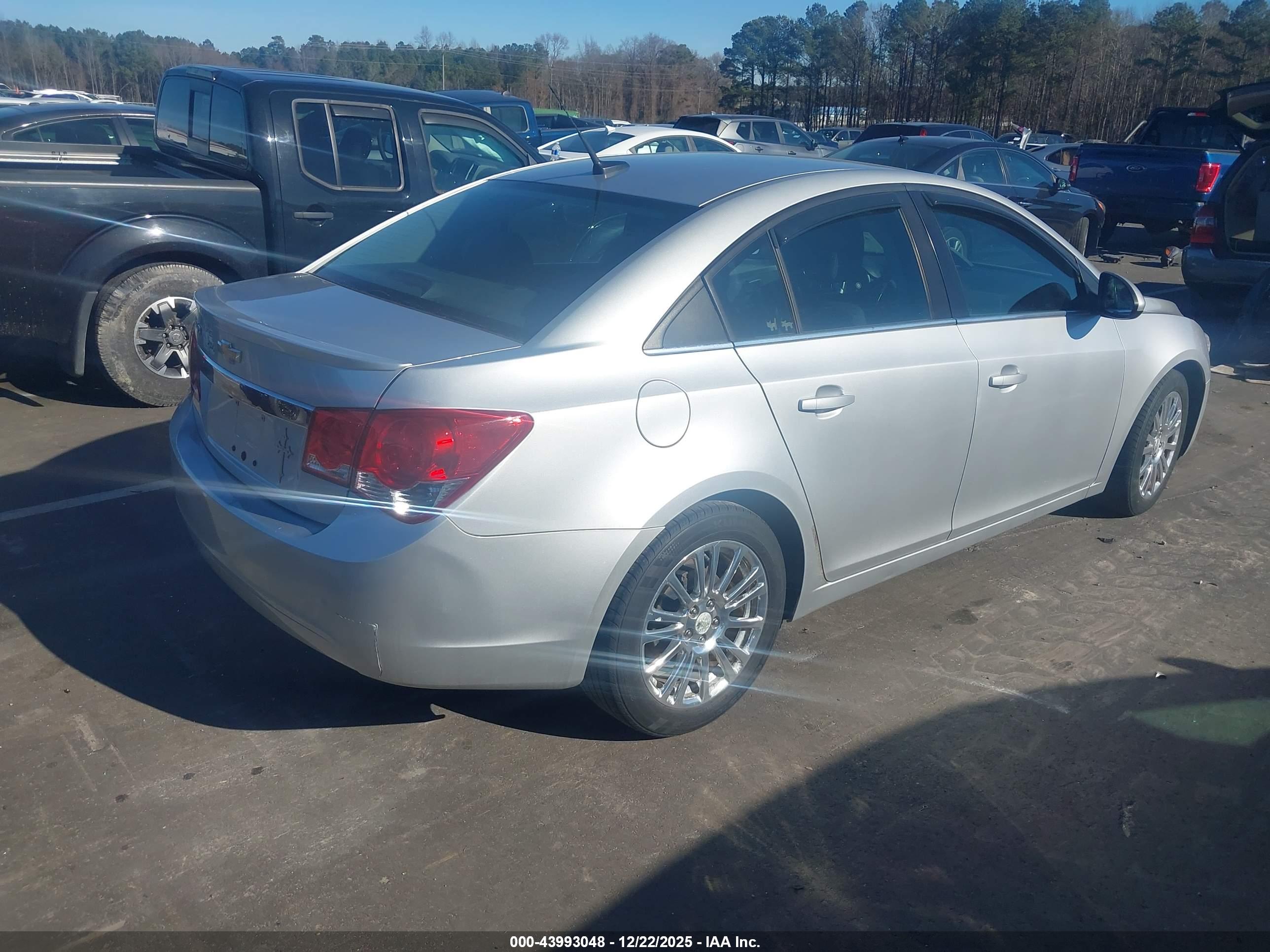 CHEVROLET CRUZE image 4