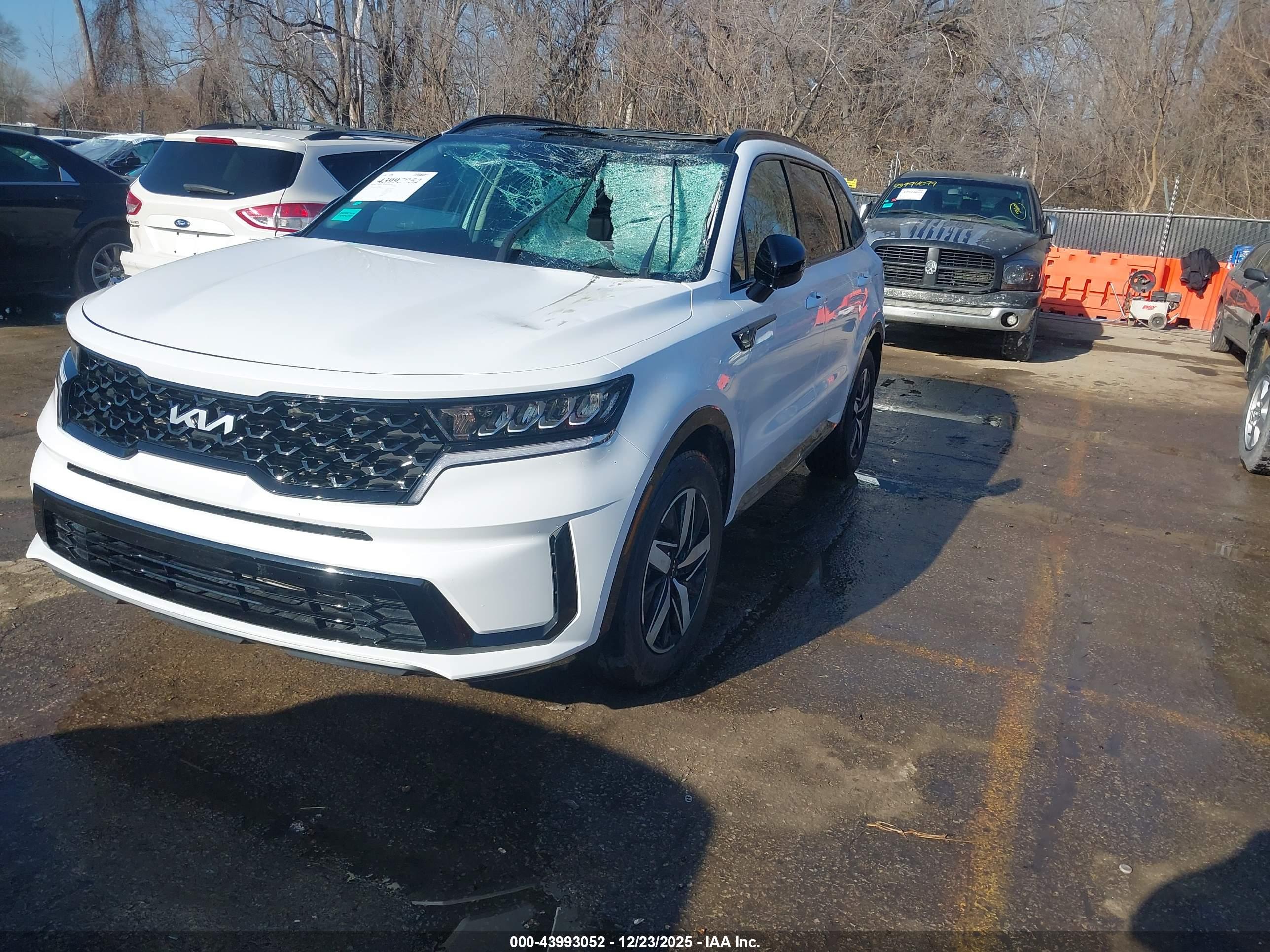 KIA SORENTO image 2