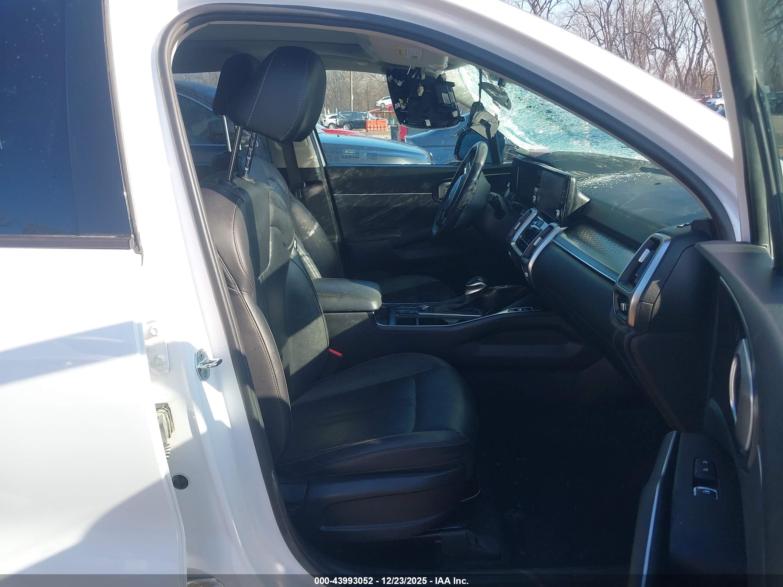 KIA SORENTO image 5