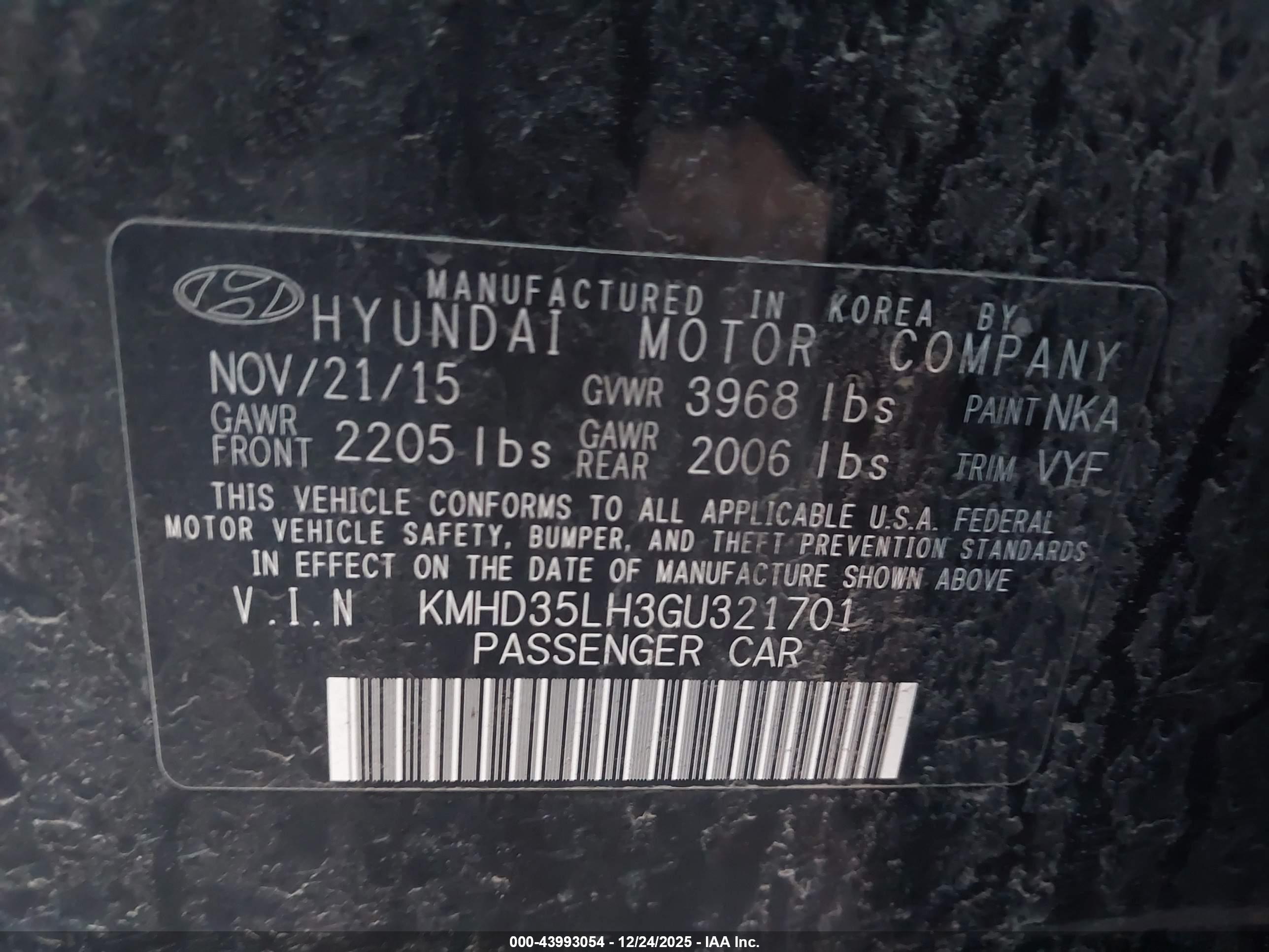 HYUNDAI ELANTRA image 9