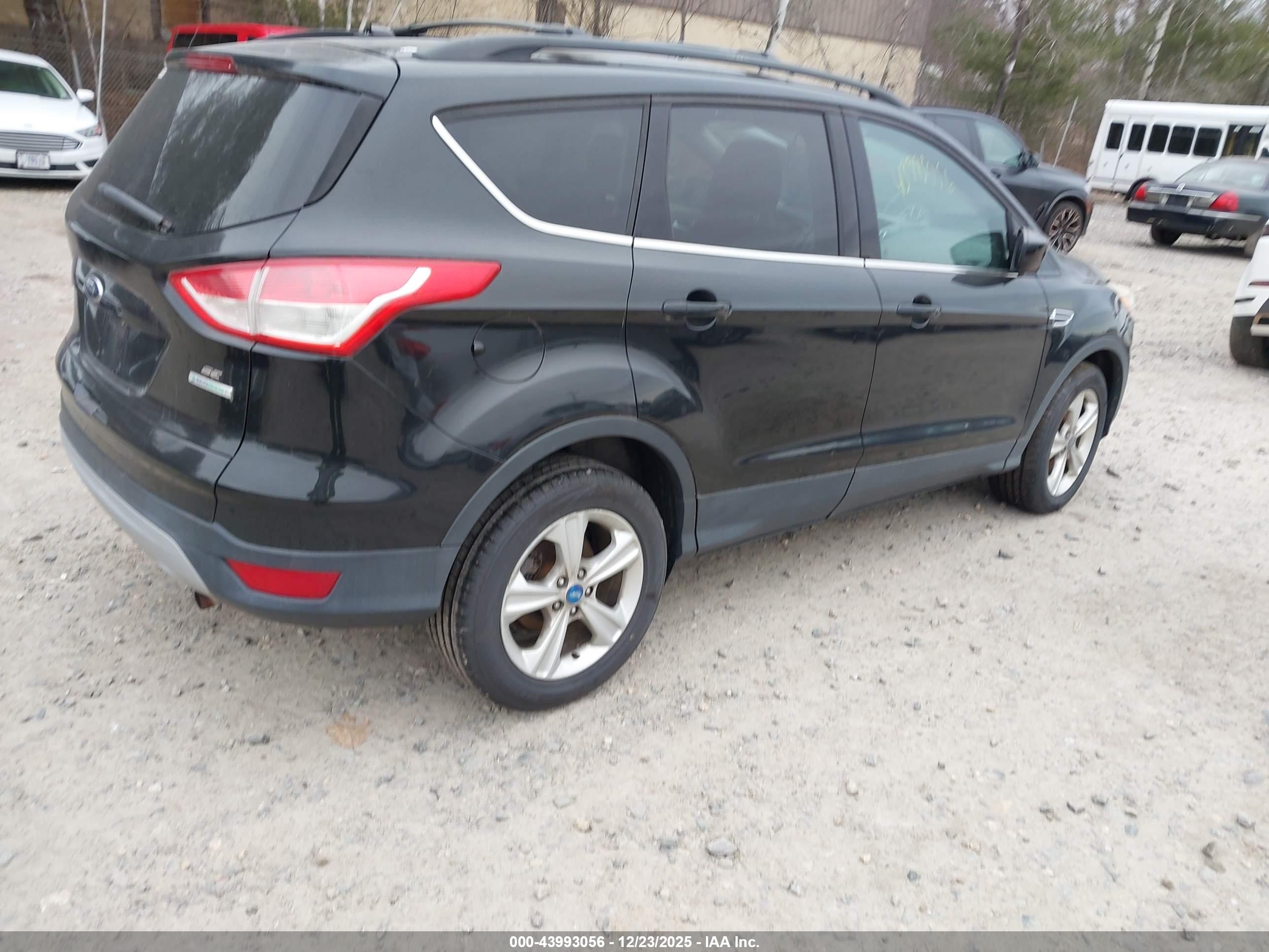 FORD ESCAPE image 4