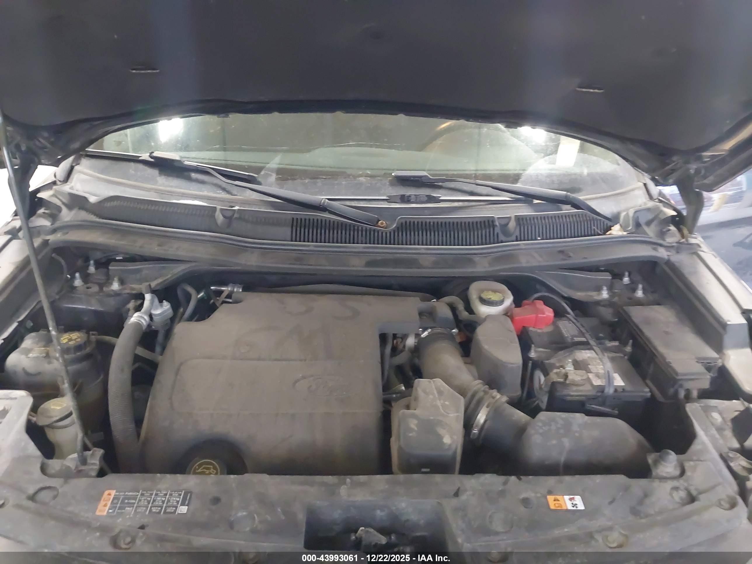 FORD EXPLORER image 10