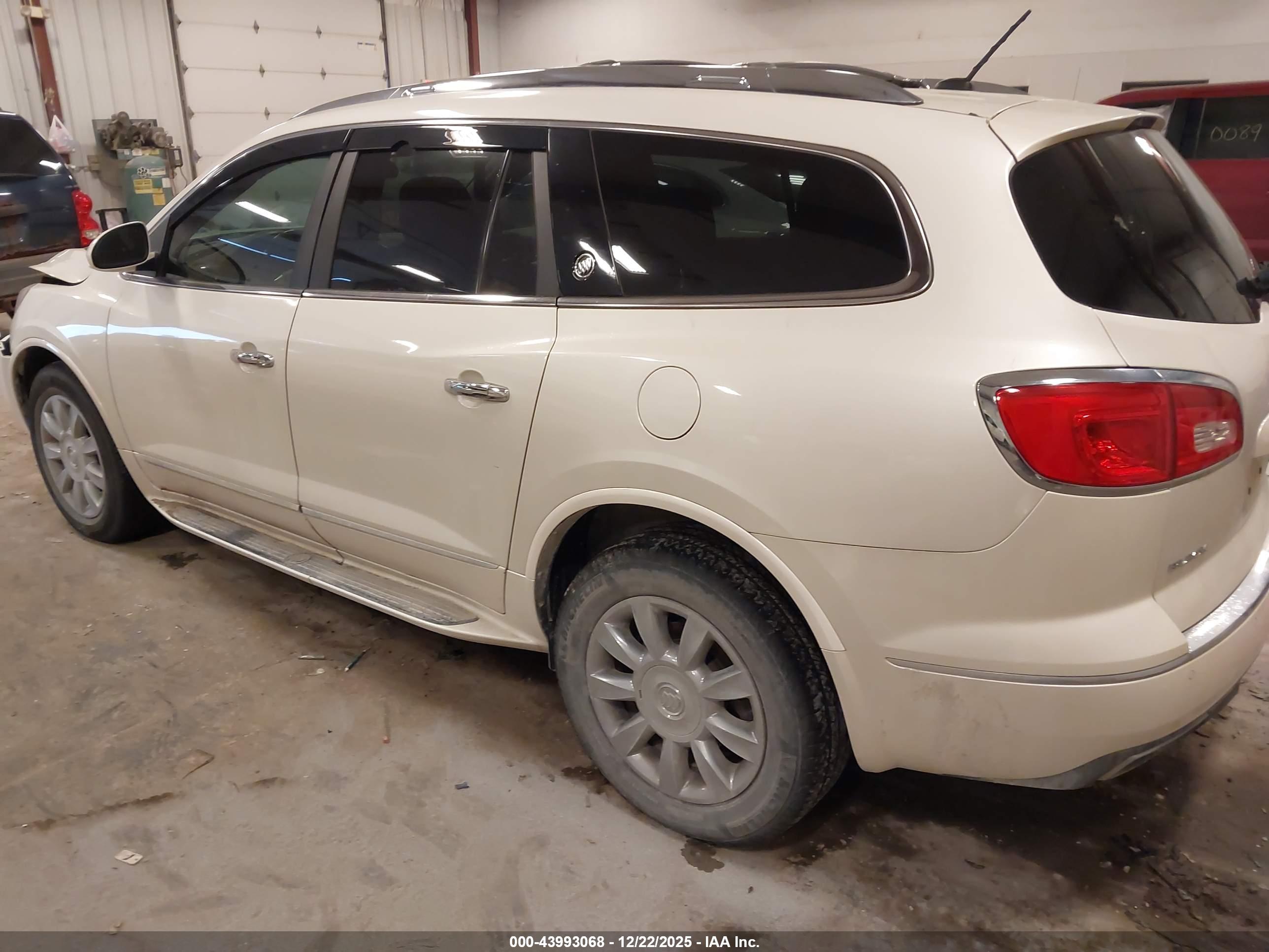 BUICK ENCLAVE image 3