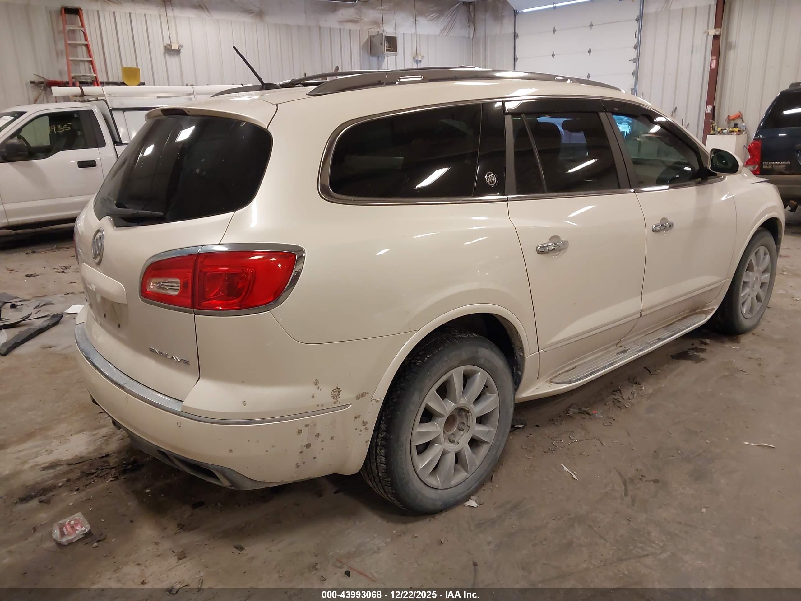 BUICK ENCLAVE image 4