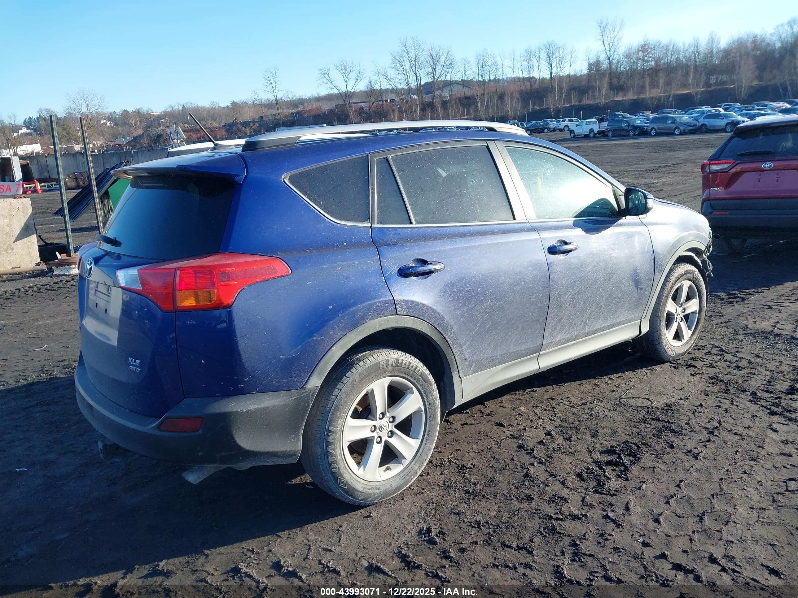 TOYOTA RAV4 image 4