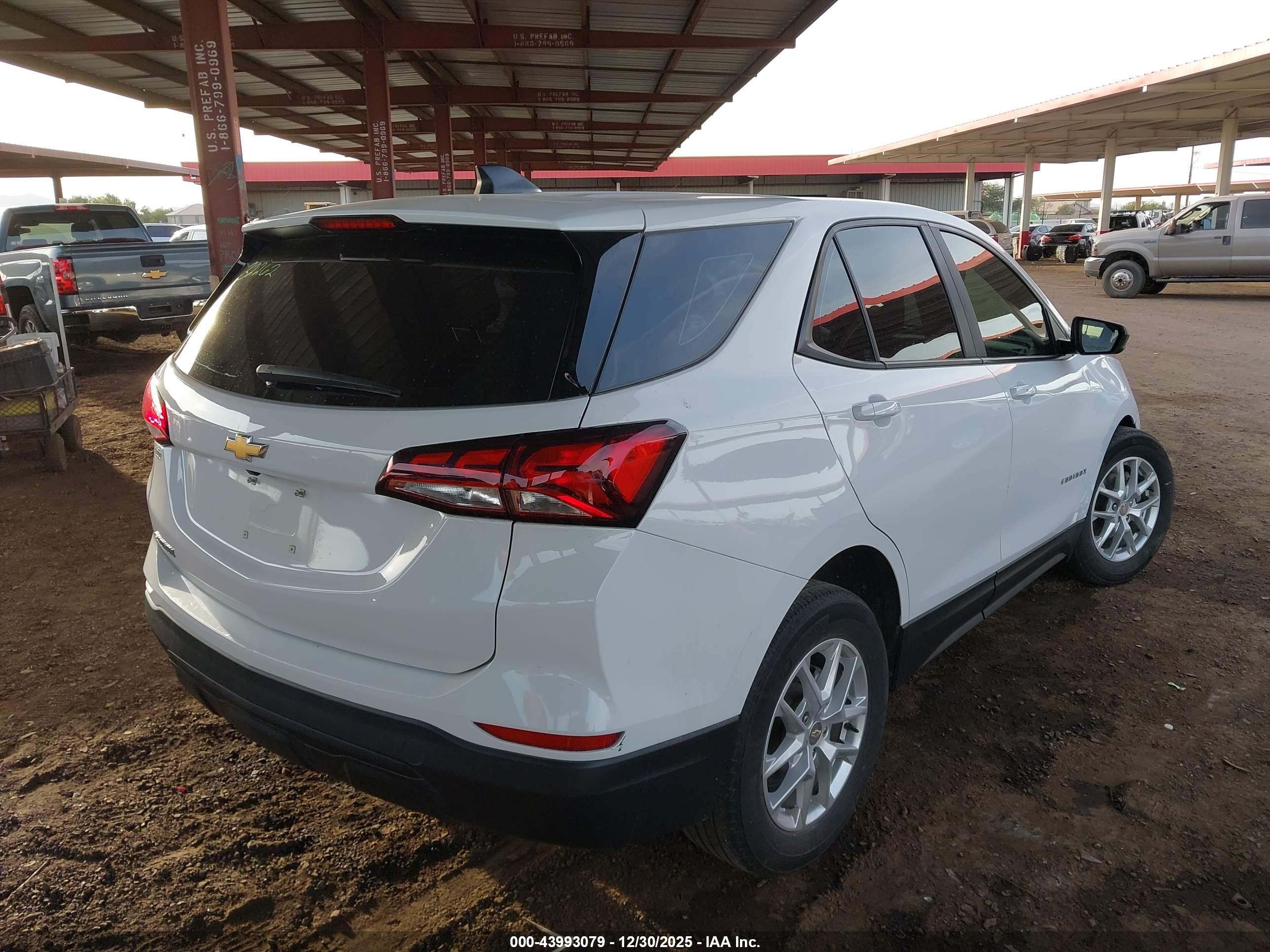 CHEVROLET EQUINOX image 4