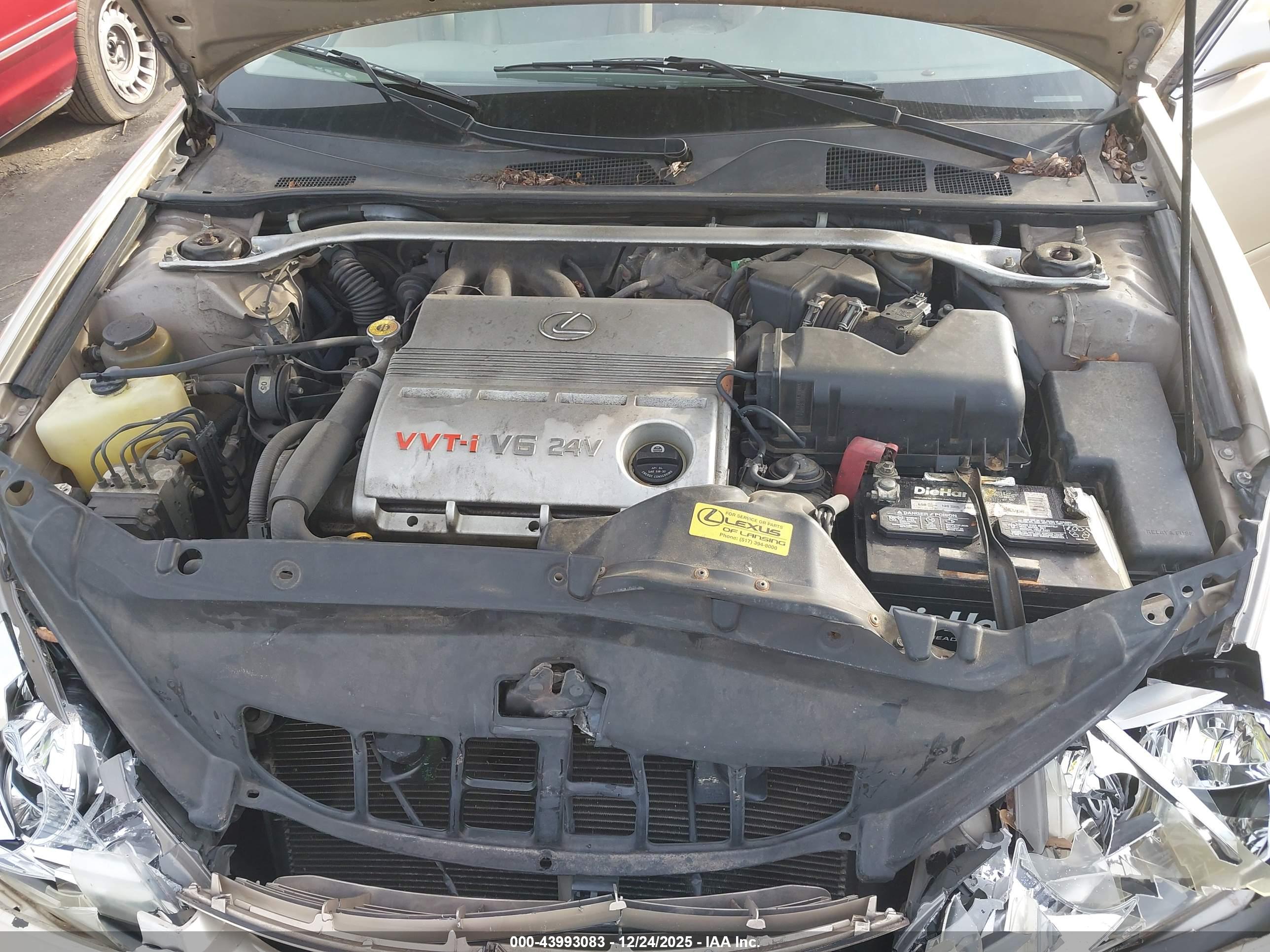 LEXUS ES image 10