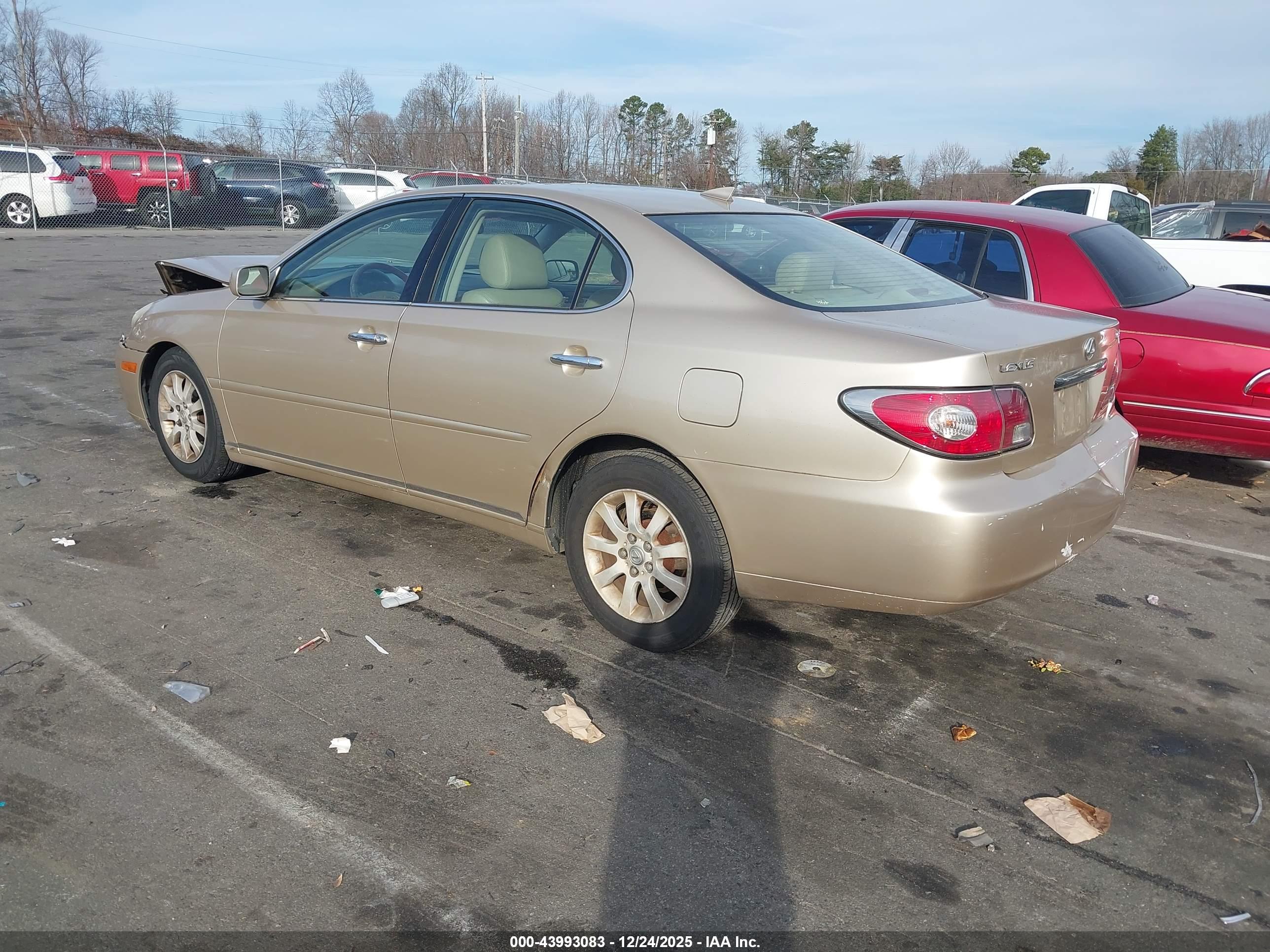 LEXUS ES image 3