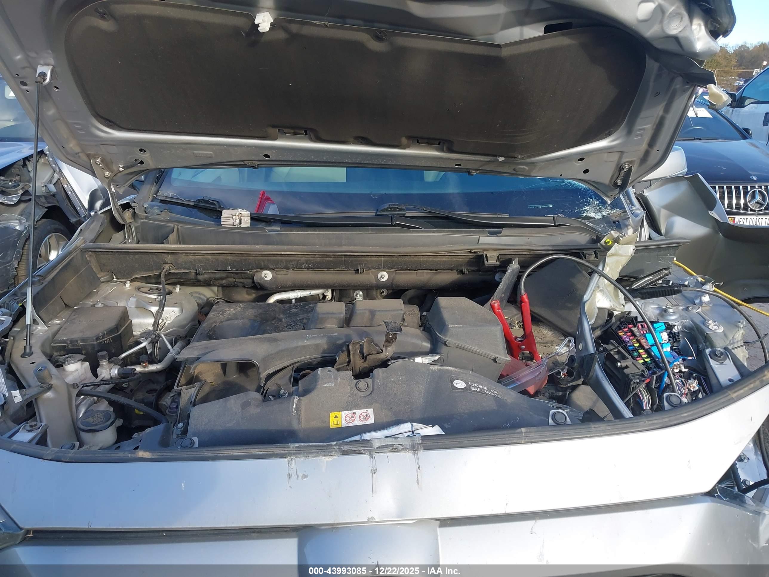 TOYOTA RAV4 image 10