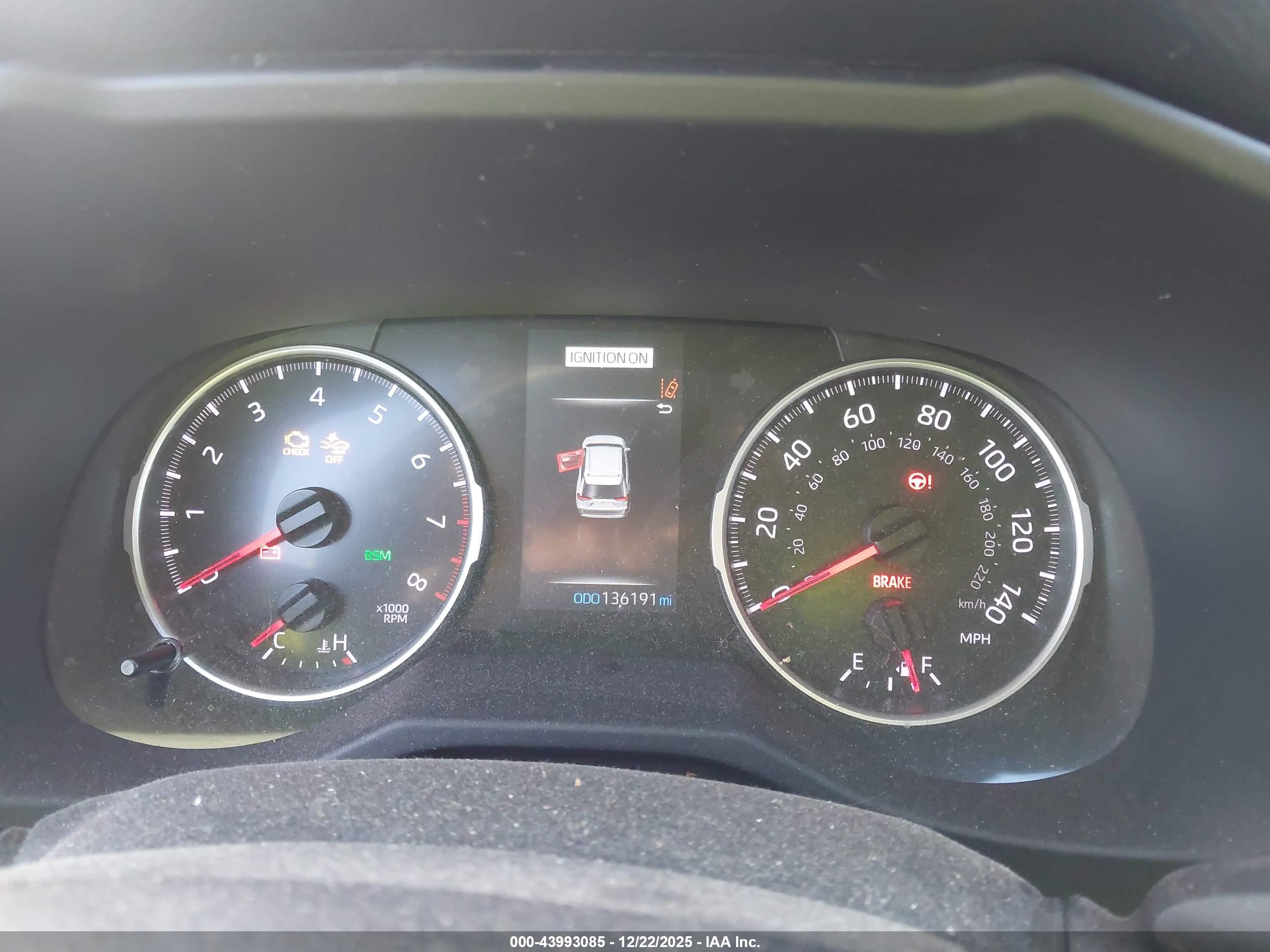 TOYOTA RAV4 image 7