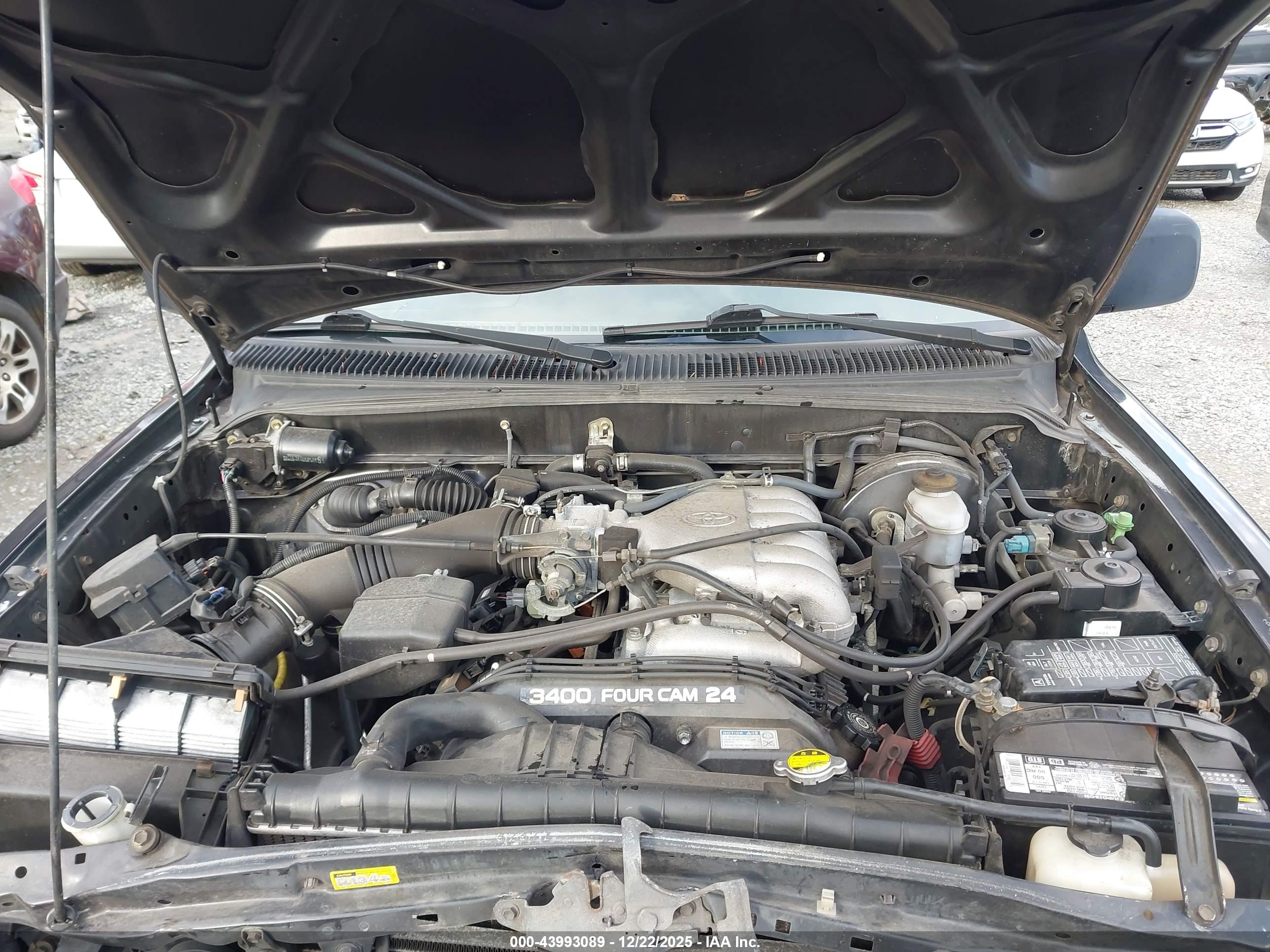 TOYOTA TACOMA image 10
