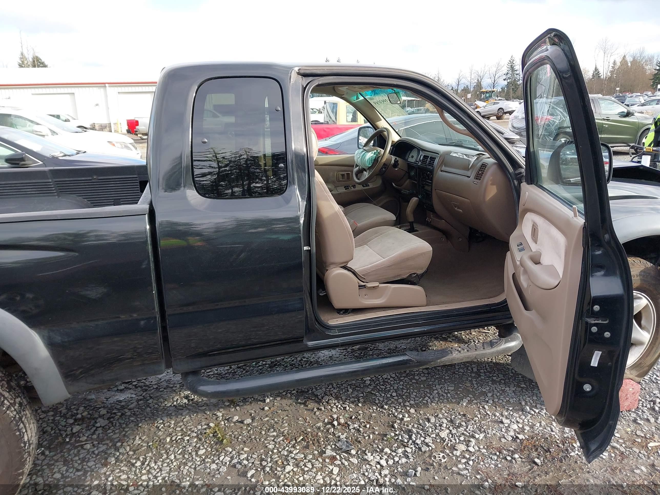 TOYOTA TACOMA image 5