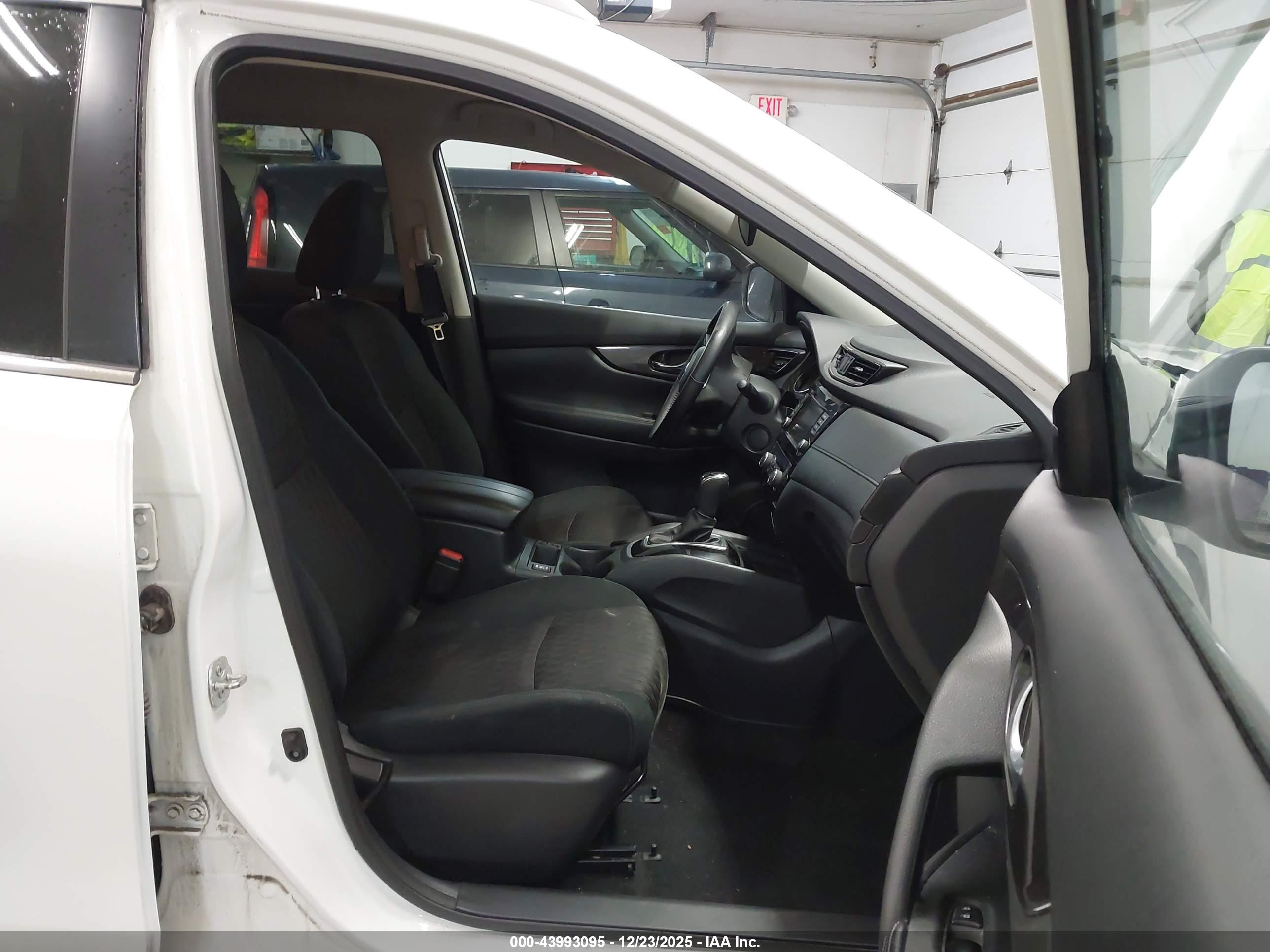 NISSAN ROGUE image 5