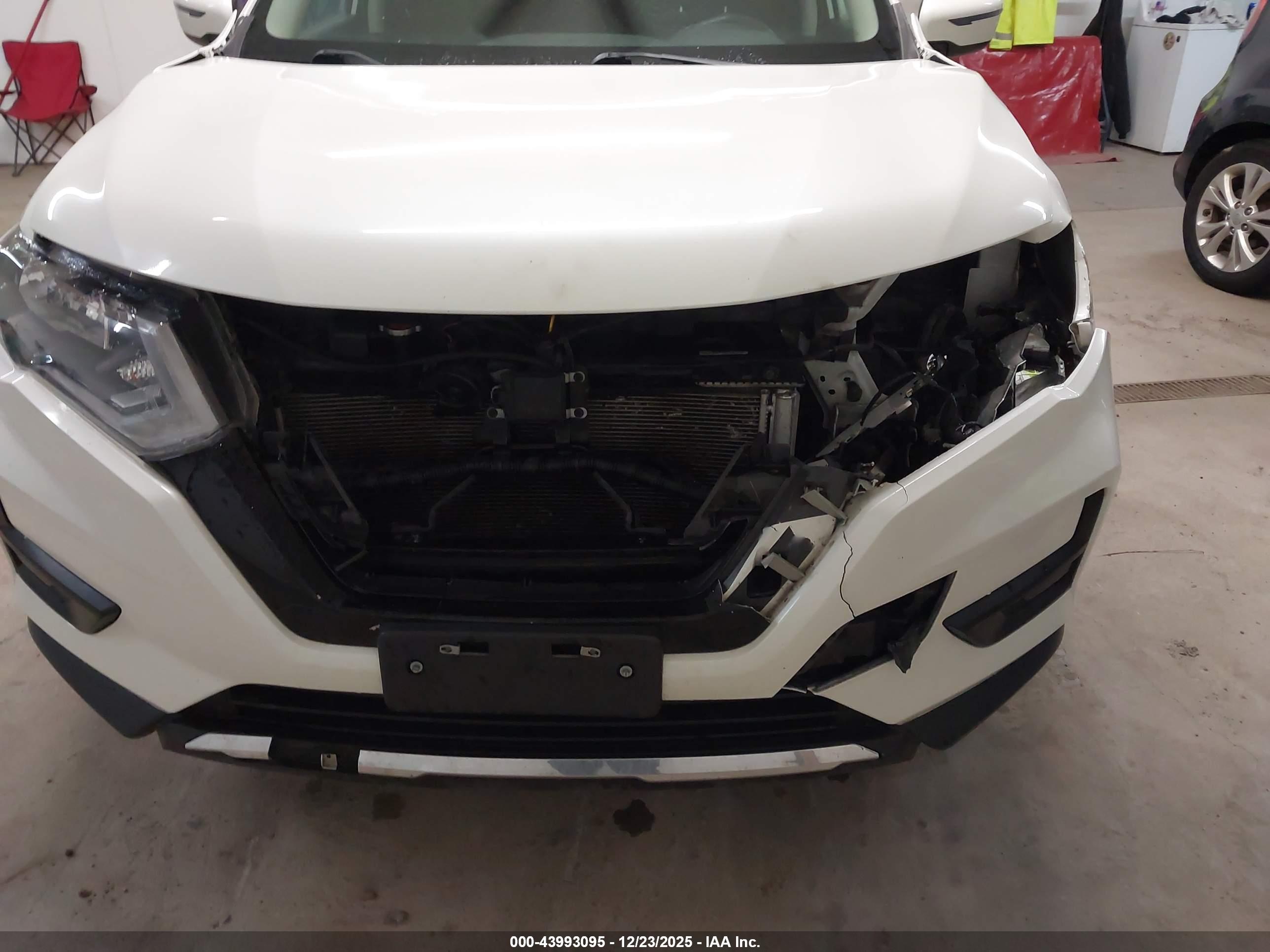 NISSAN ROGUE image 6