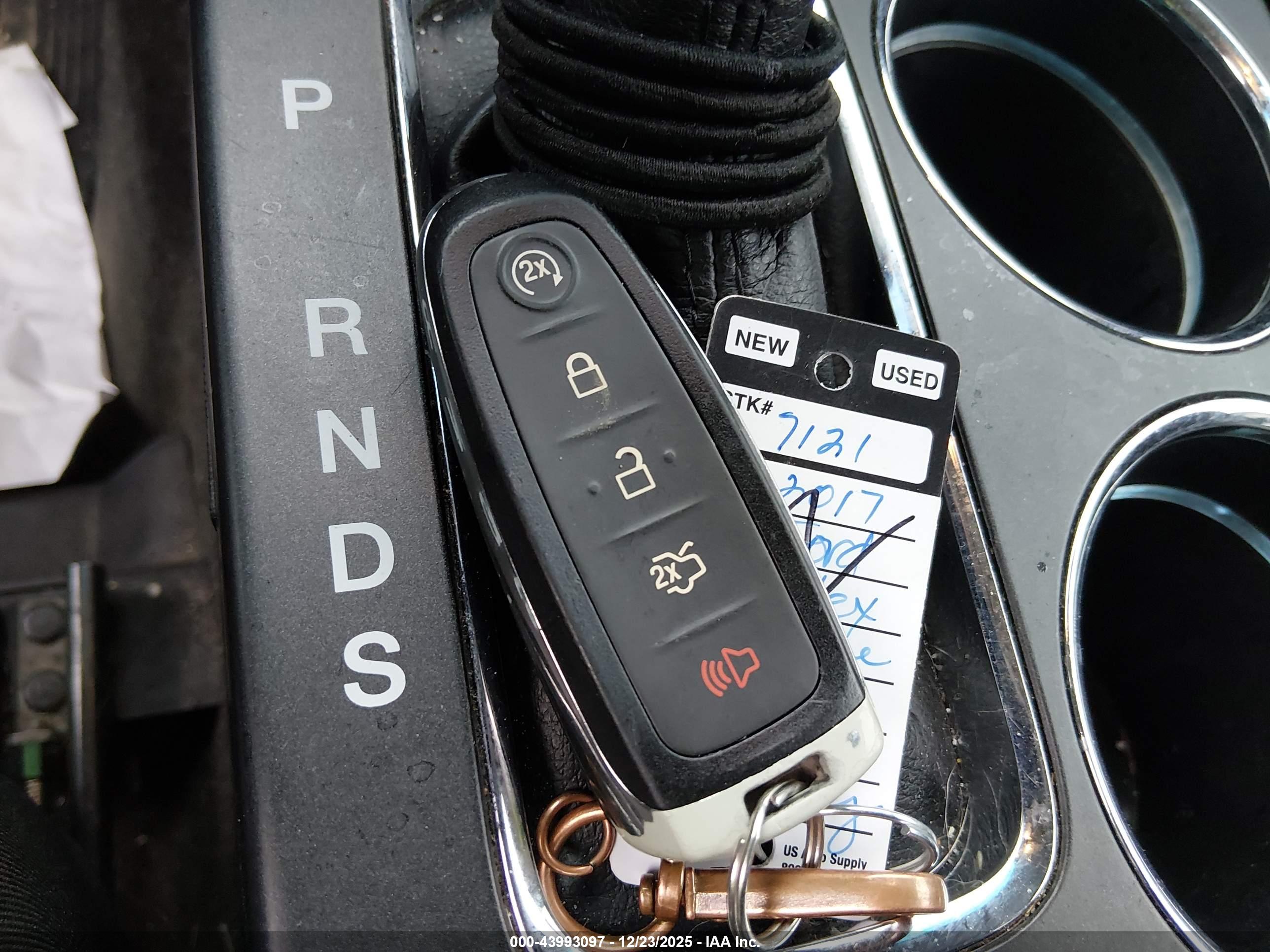 FORD FLEX image 11