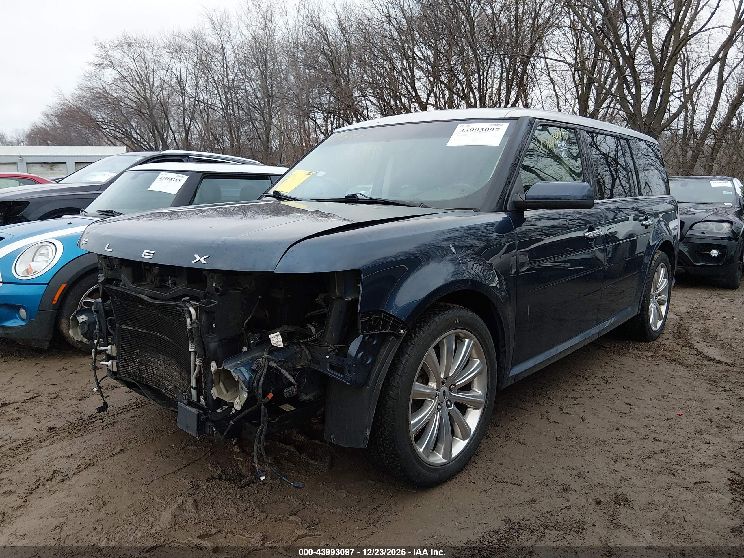 FORD FLEX image 2