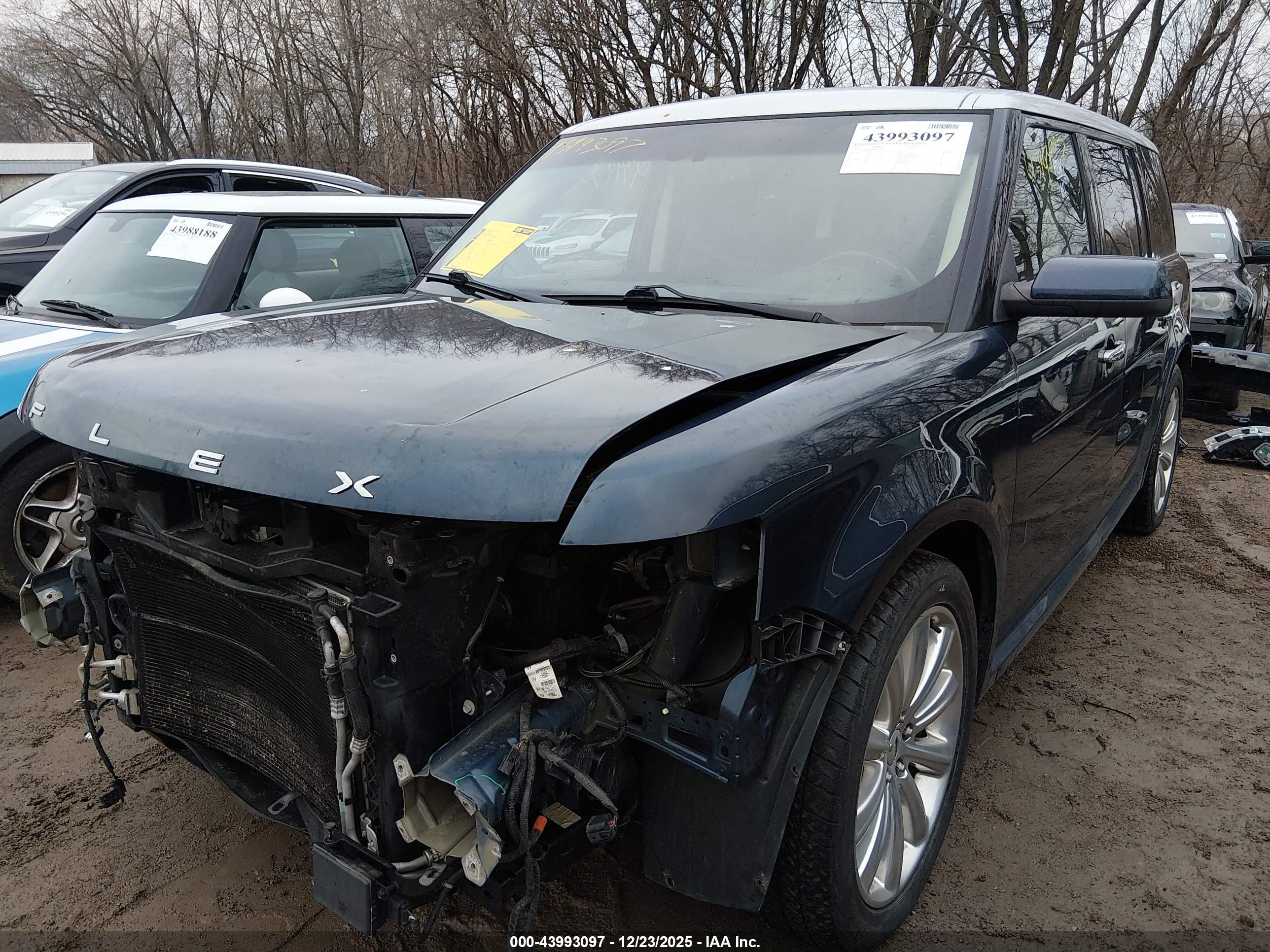 FORD FLEX image 6