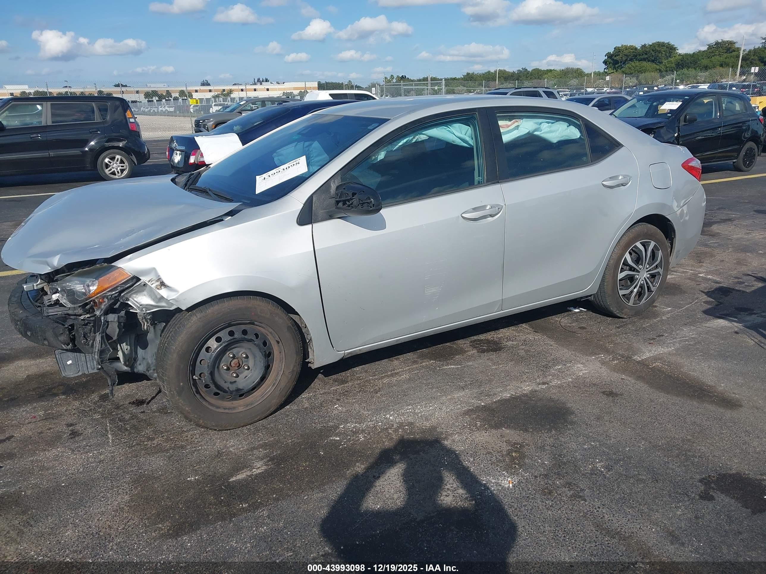 TOYOTA COROLLA image 2