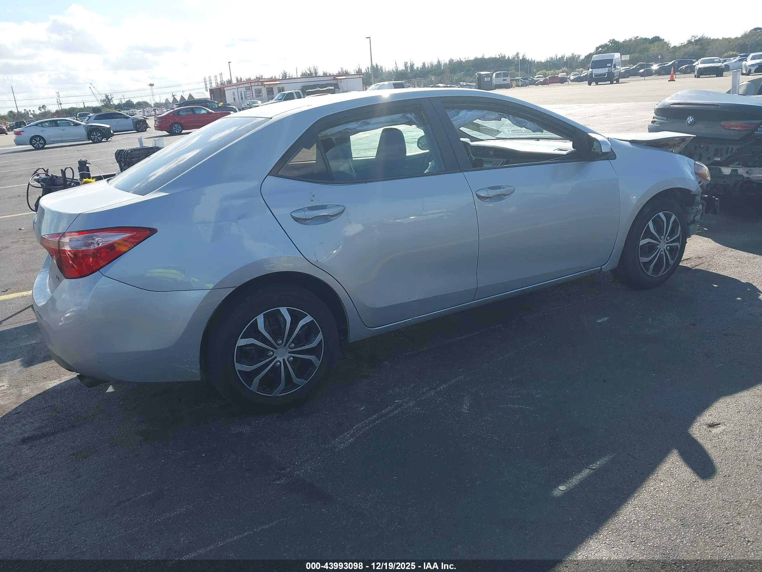 TOYOTA COROLLA image 4