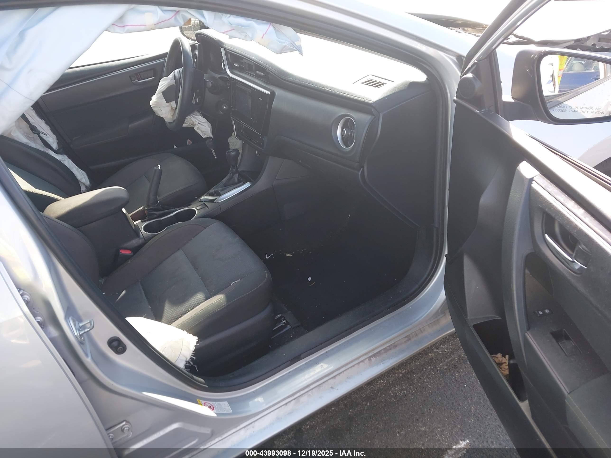 TOYOTA COROLLA image 5