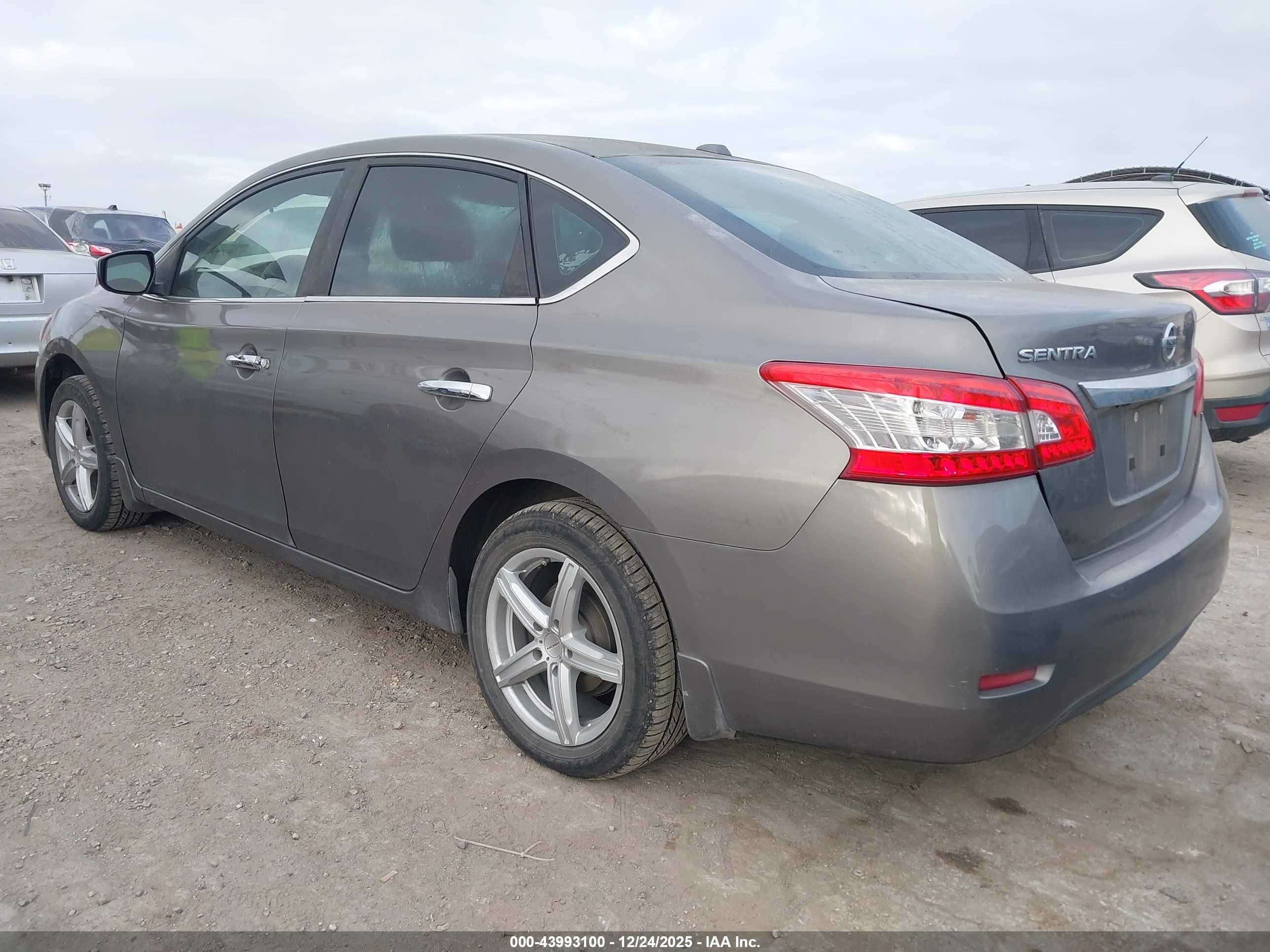 NISSAN SENTRA image 3
