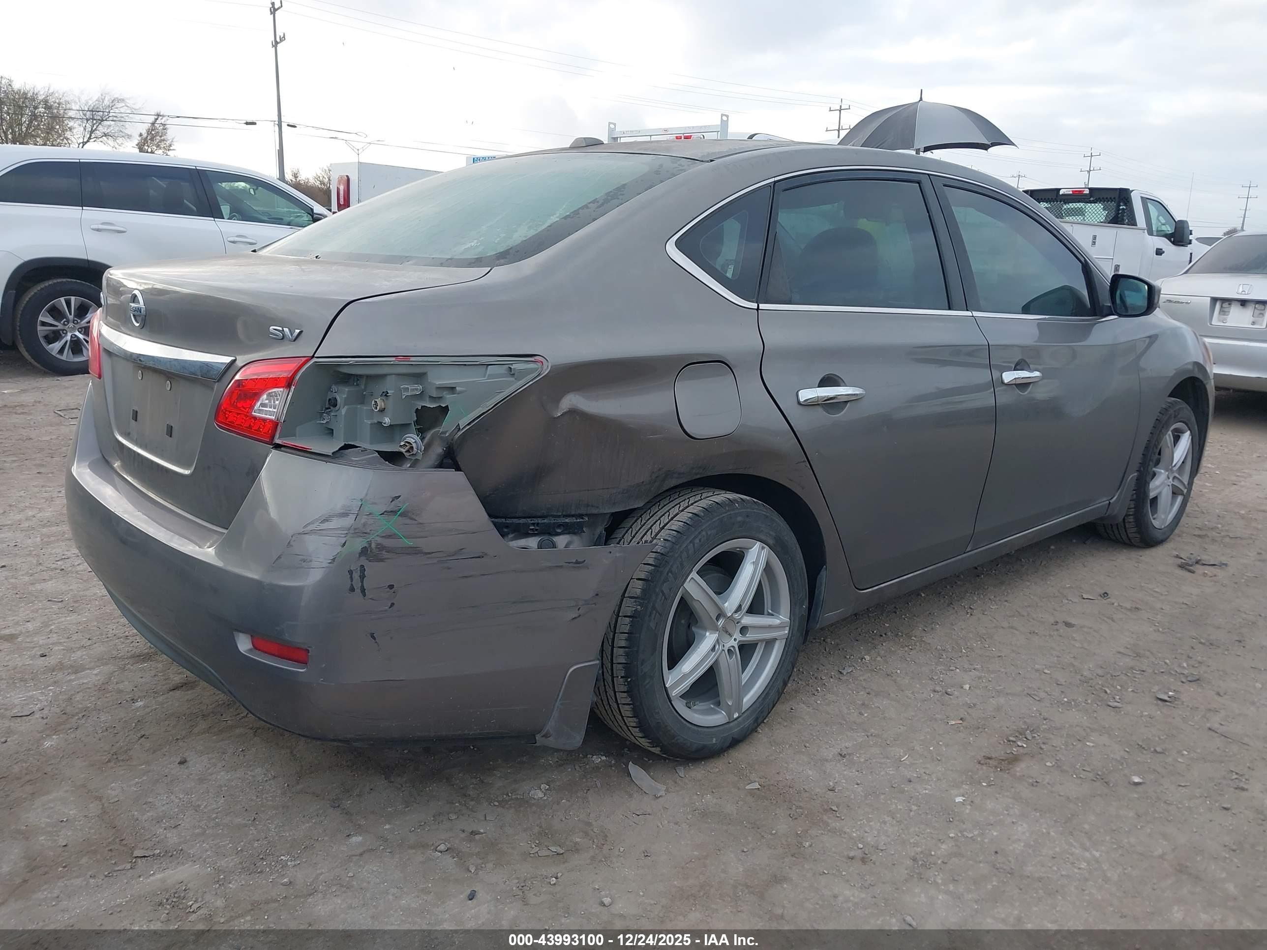 NISSAN SENTRA image 4