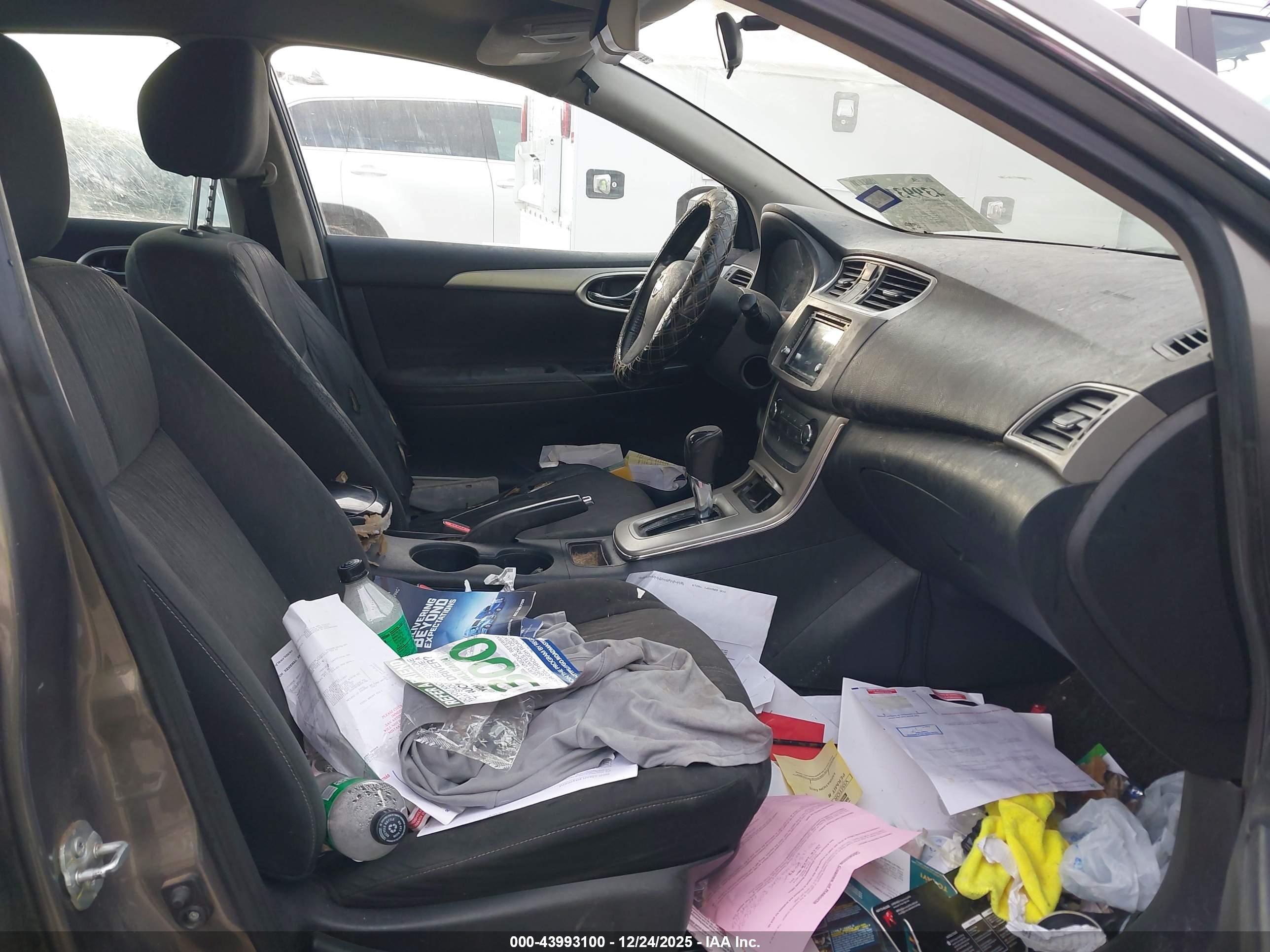 NISSAN SENTRA image 5