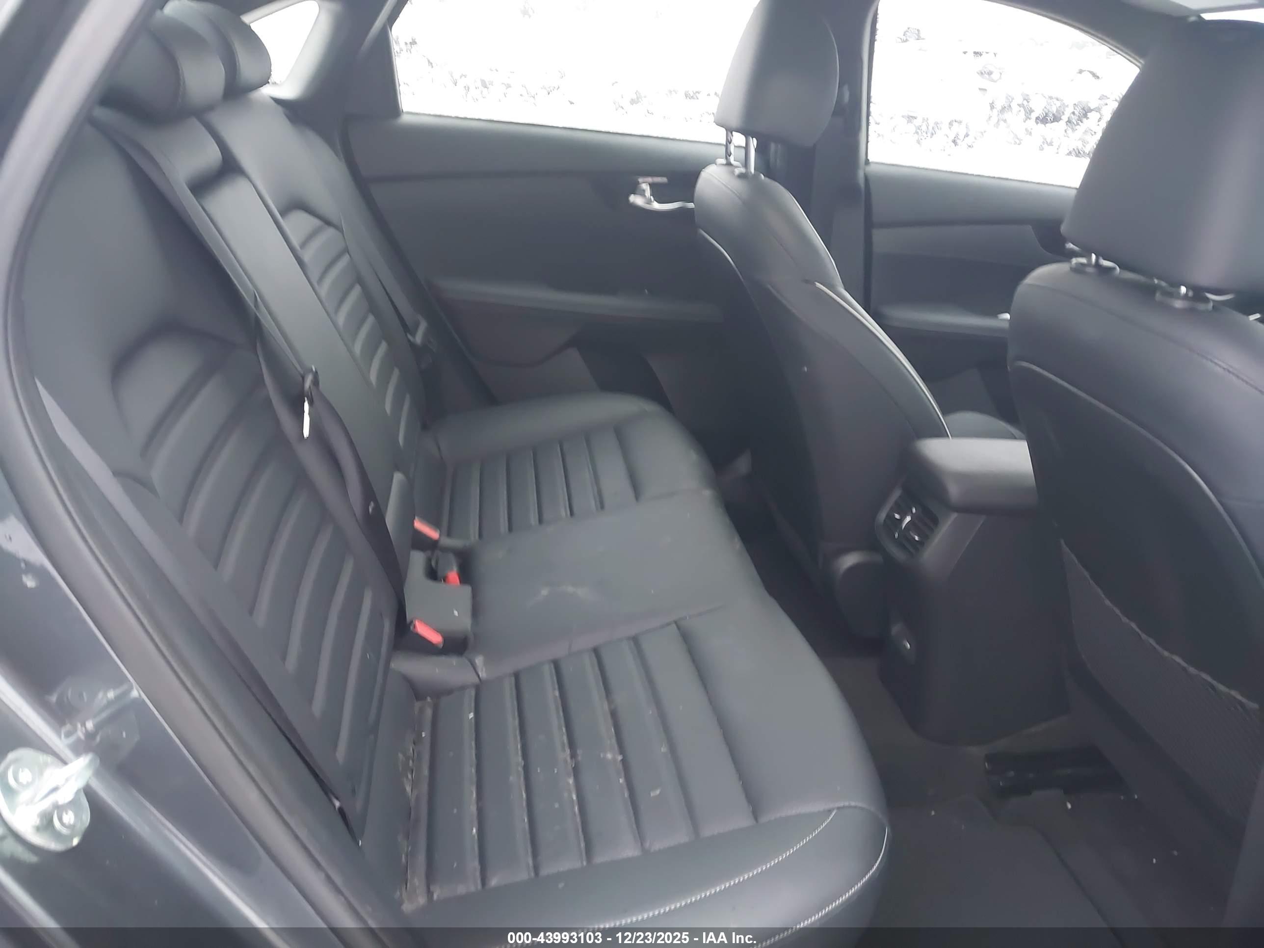 KIA FORTE image 8