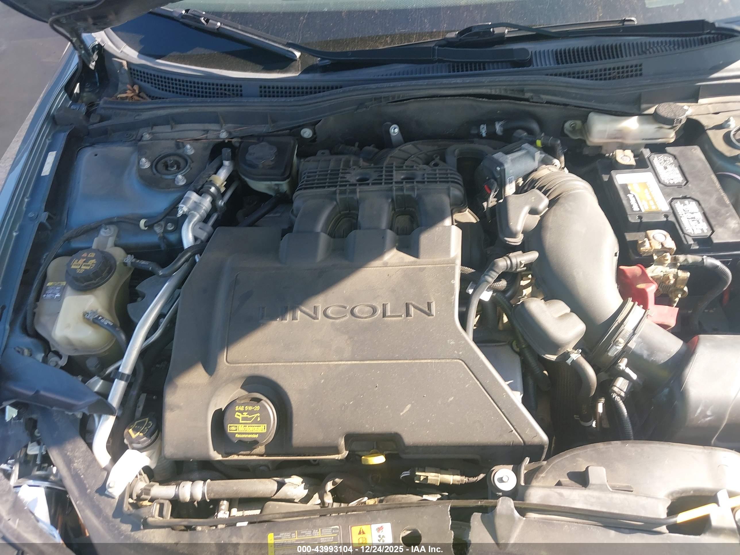 LINCOLN MKZ image 10