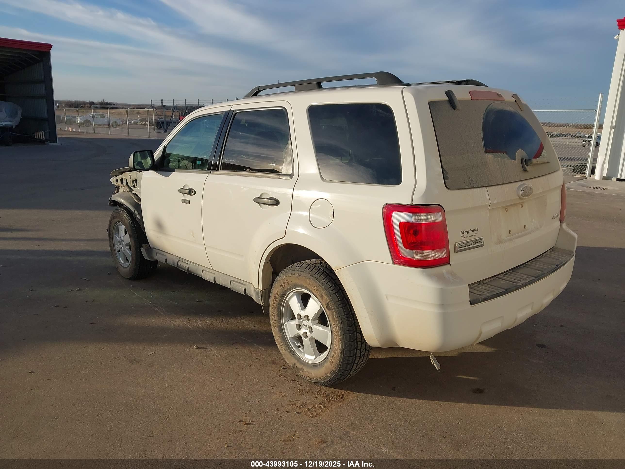 FORD ESCAPE image 3