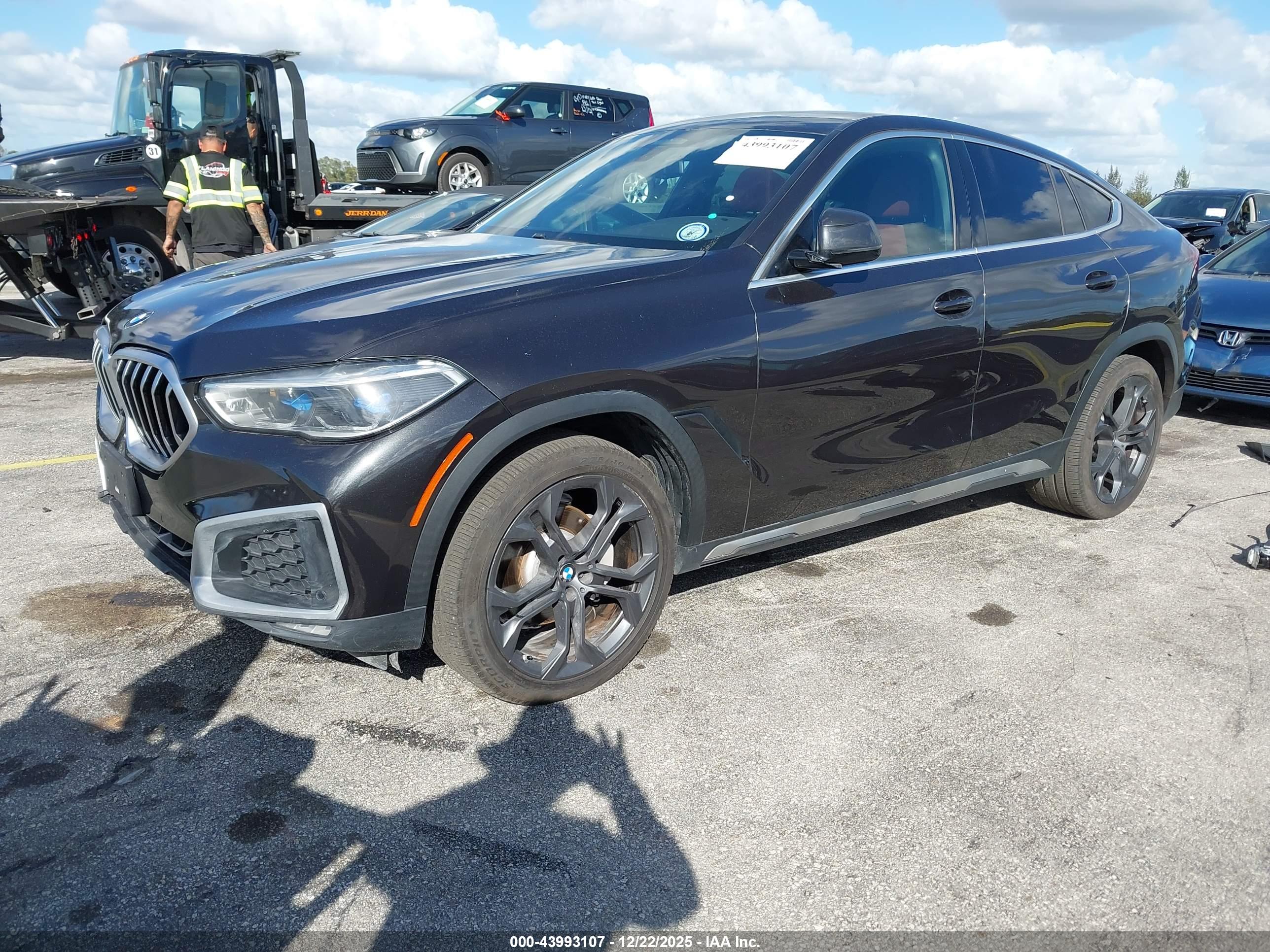 BMW X6 image 2