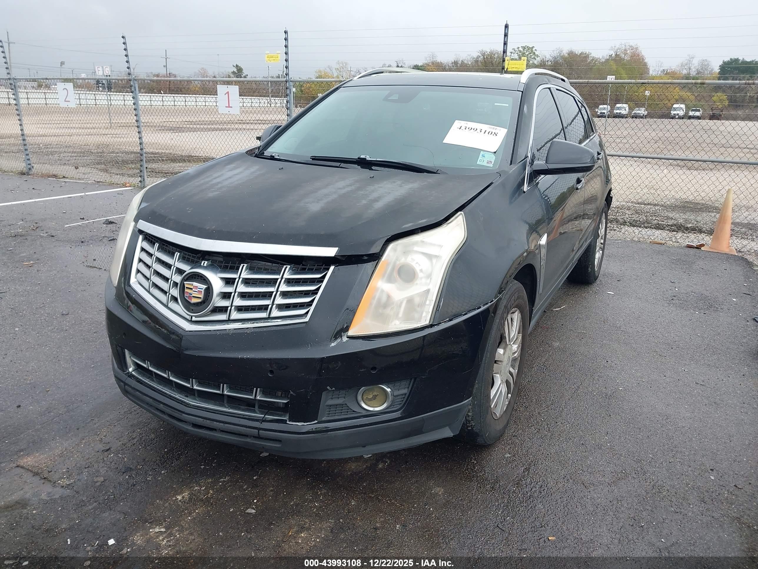 CADILLAC SRX image 2