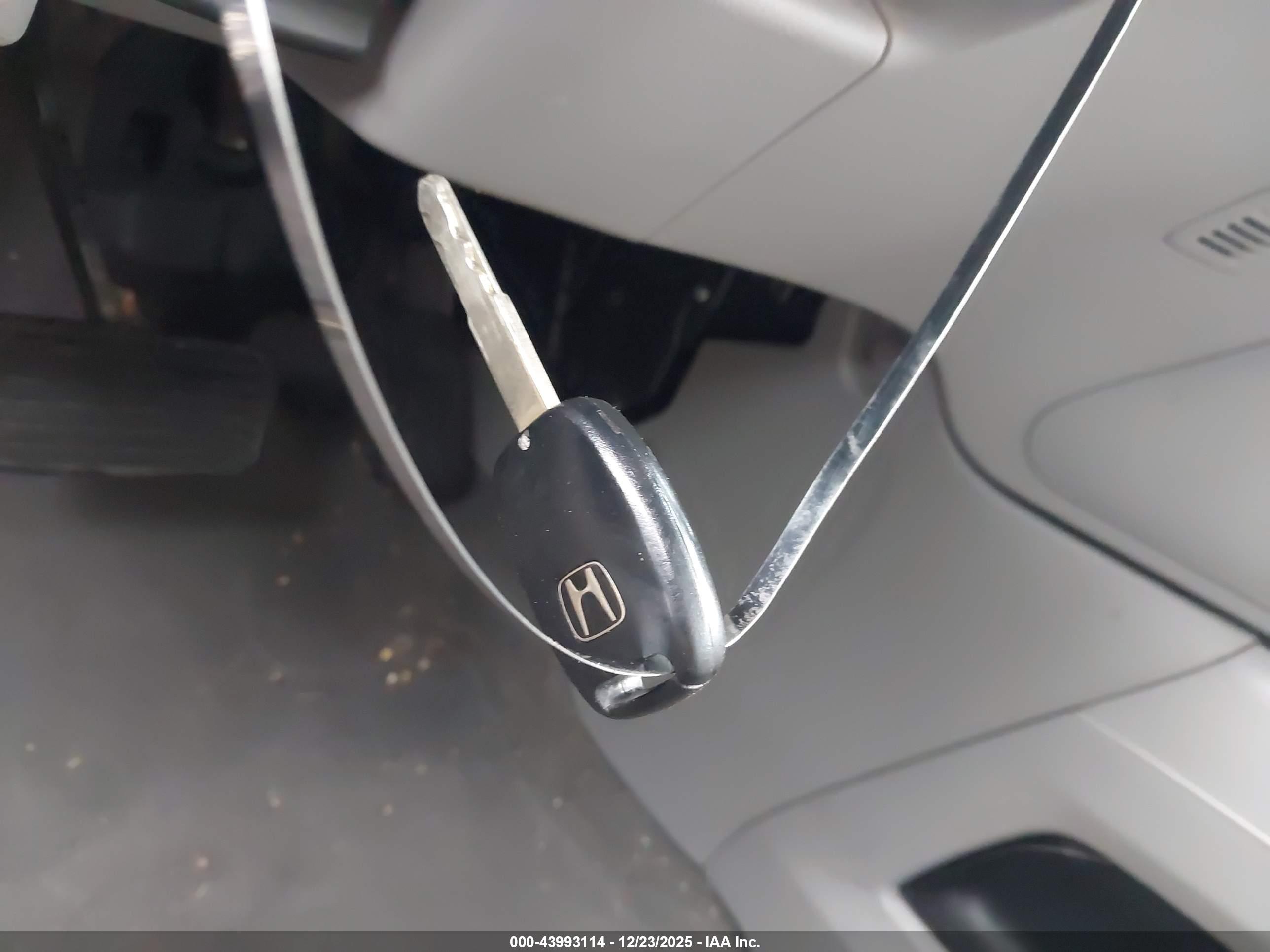 HONDA CR-V image 11