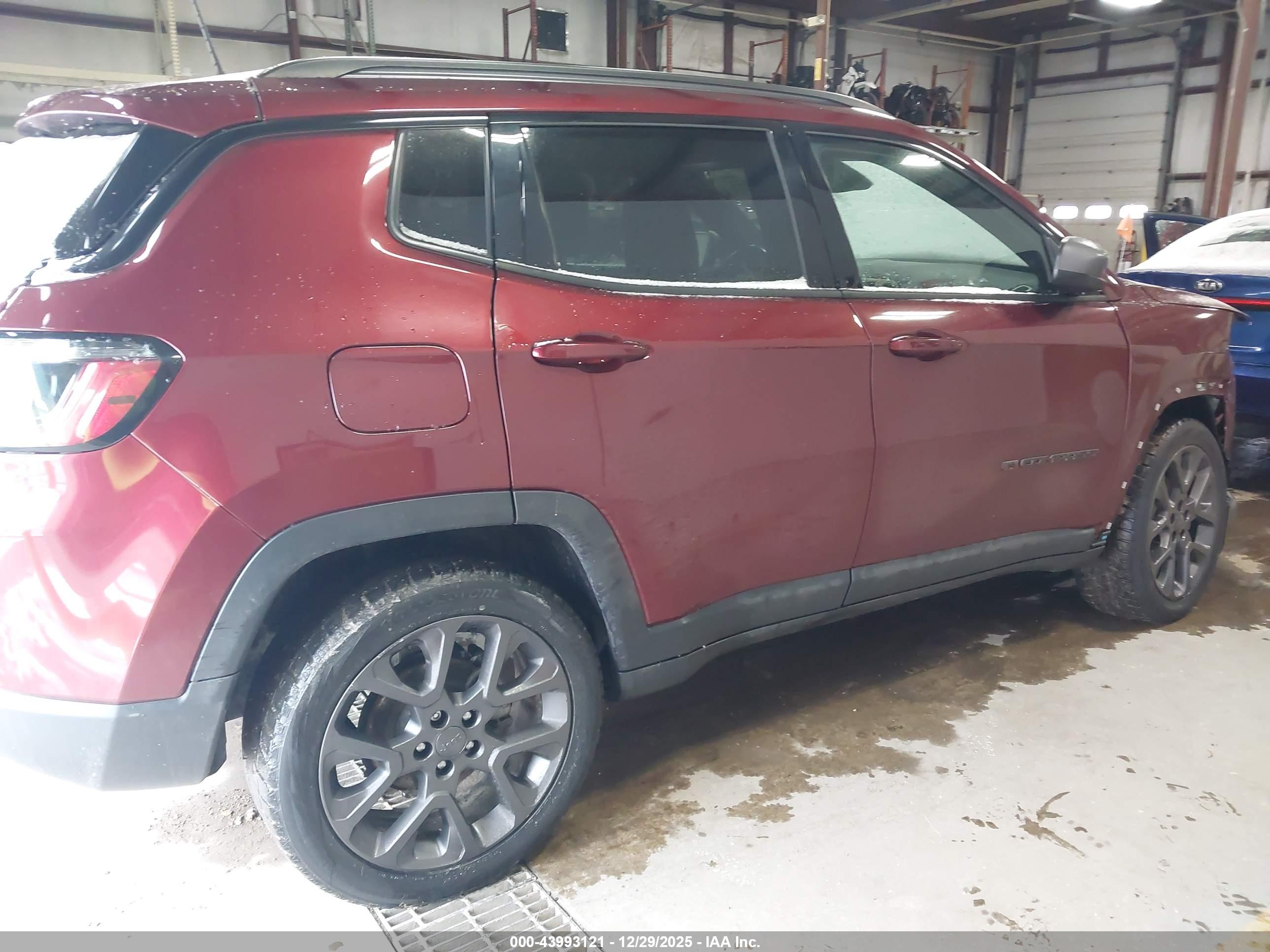 JEEP COMPASS image 4