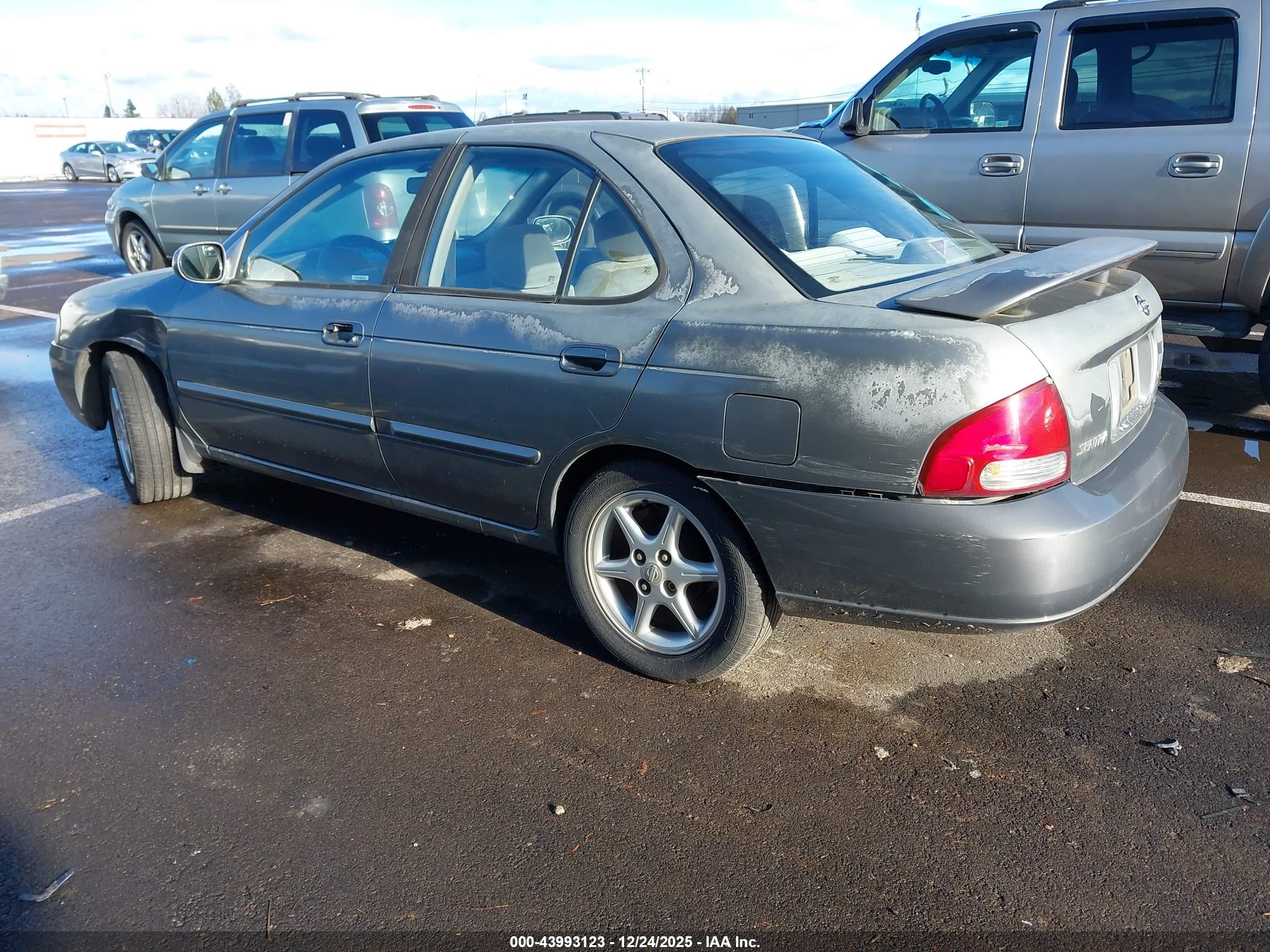 NISSAN SENTRA image 3