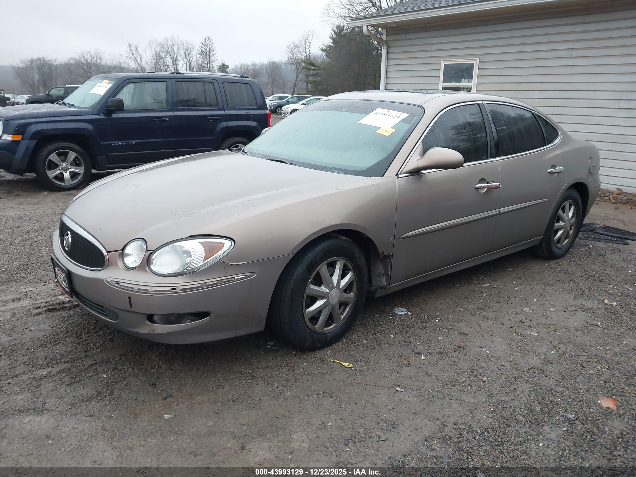 BUICK LACROSSE image 2