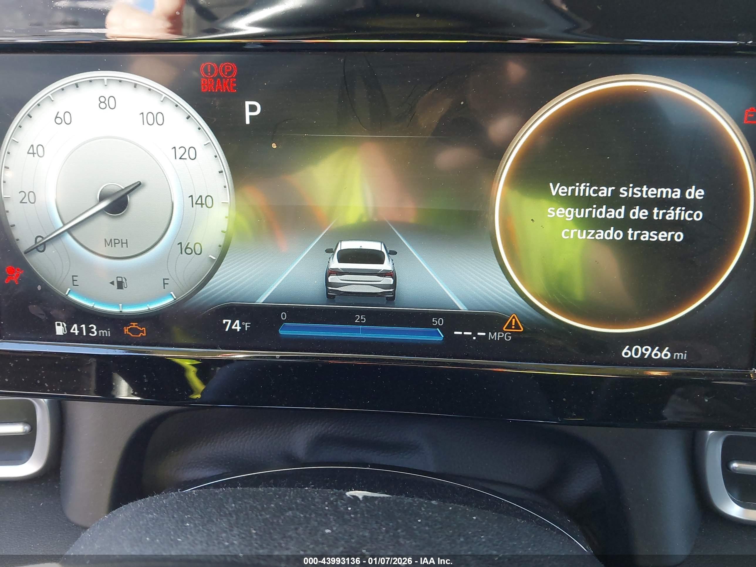 HYUNDAI ELANTRA image 7